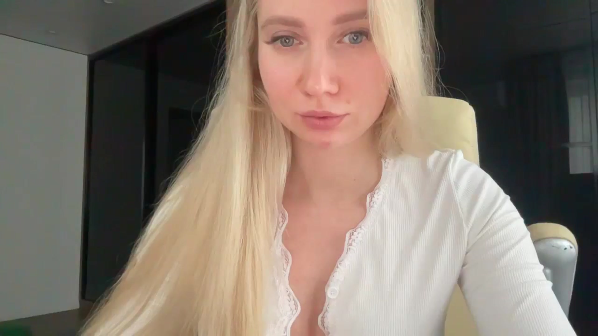 Gallery image thumbnail from Miss_Sylvia's myfreecams stream on, 04/25/2026, 16:28 image 19 of 20