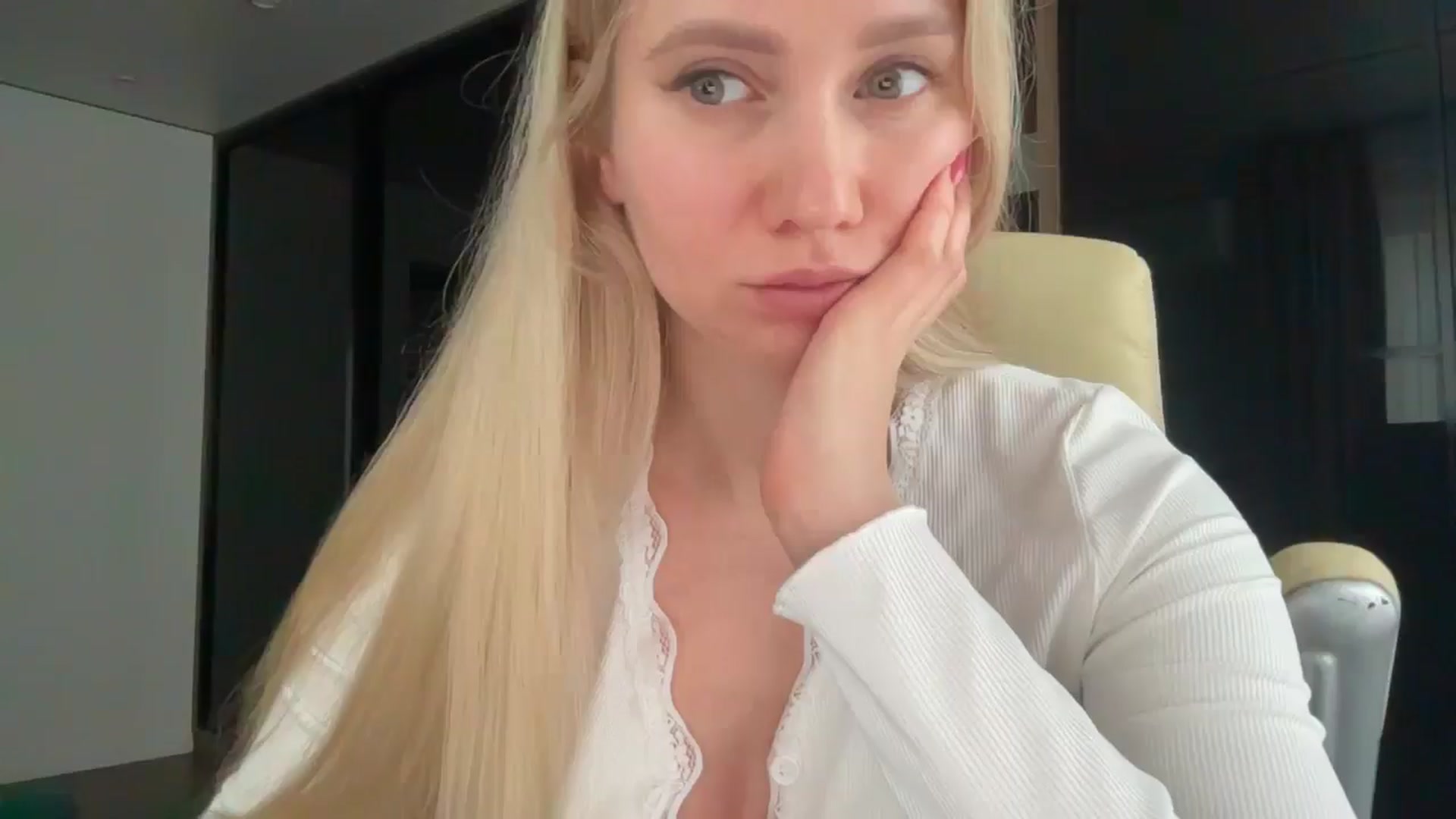 Gallery image thumbnail from Miss_Sylvia's myfreecams stream on, 04/25/2026, 16:28 image 18 of 20