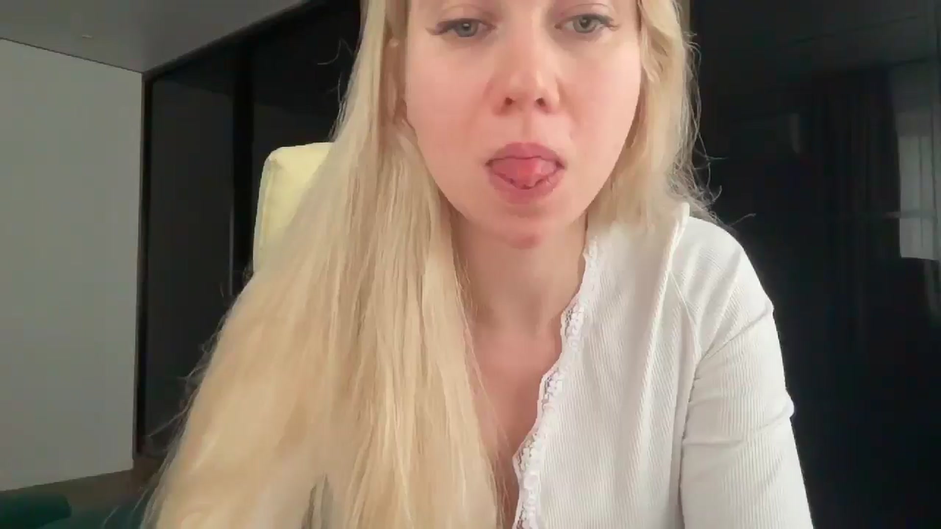 Gallery image thumbnail from Miss_Sylvia's myfreecams stream on, 04/25/2026, 16:28 image 6 of 20