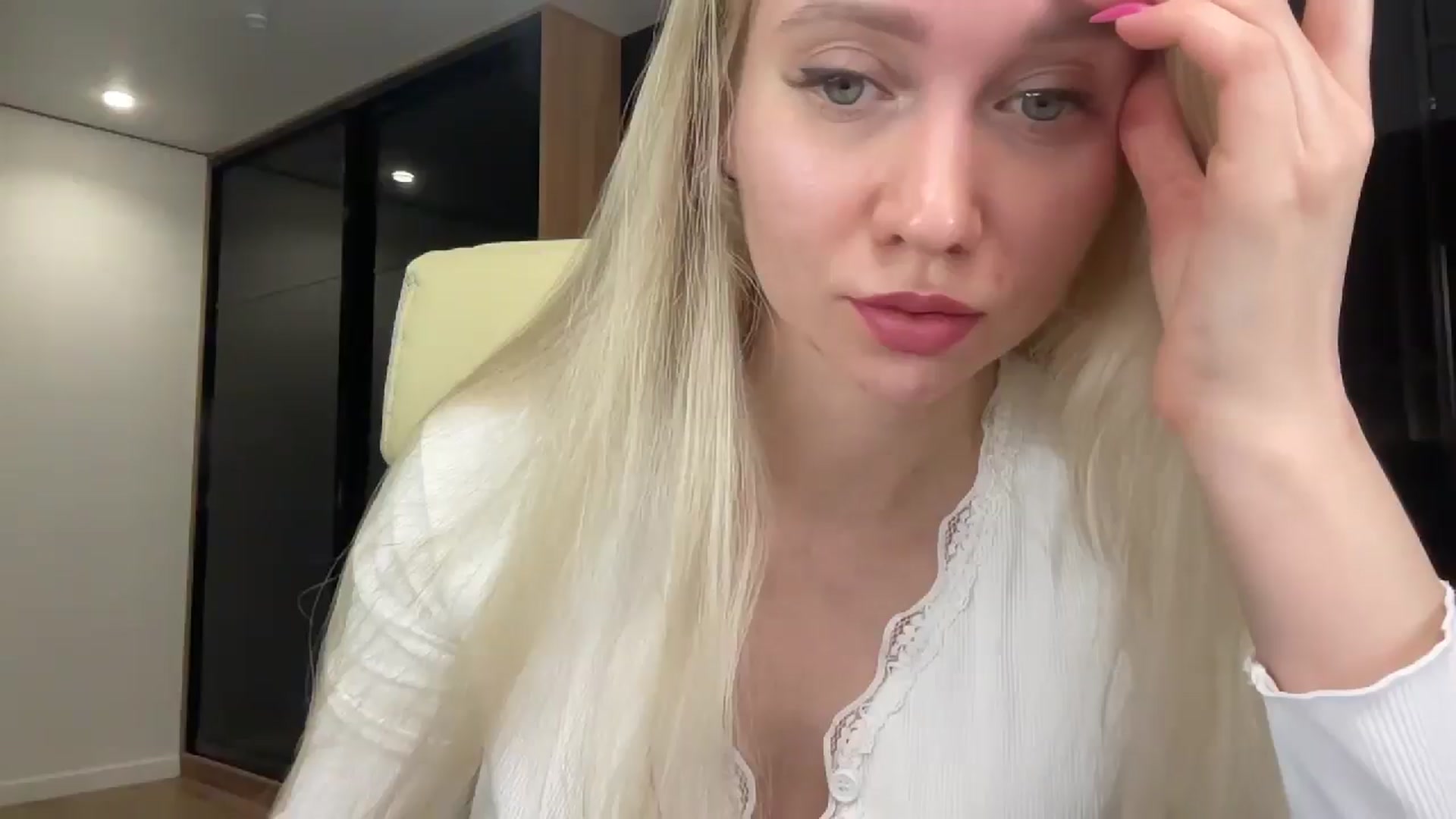 Gallery image thumbnail from Miss_Sylvia's myfreecams stream on, 04/25/2026, 18:38 image 1 of 20