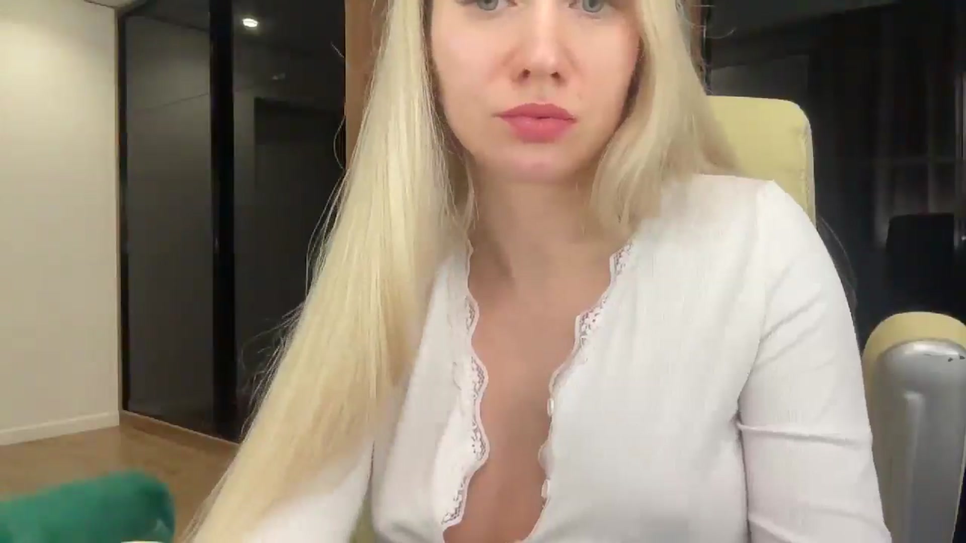 Gallery image thumbnail from Miss_Sylvia's myfreecams stream on, 04/25/2026, 19:36 image 18 of 20