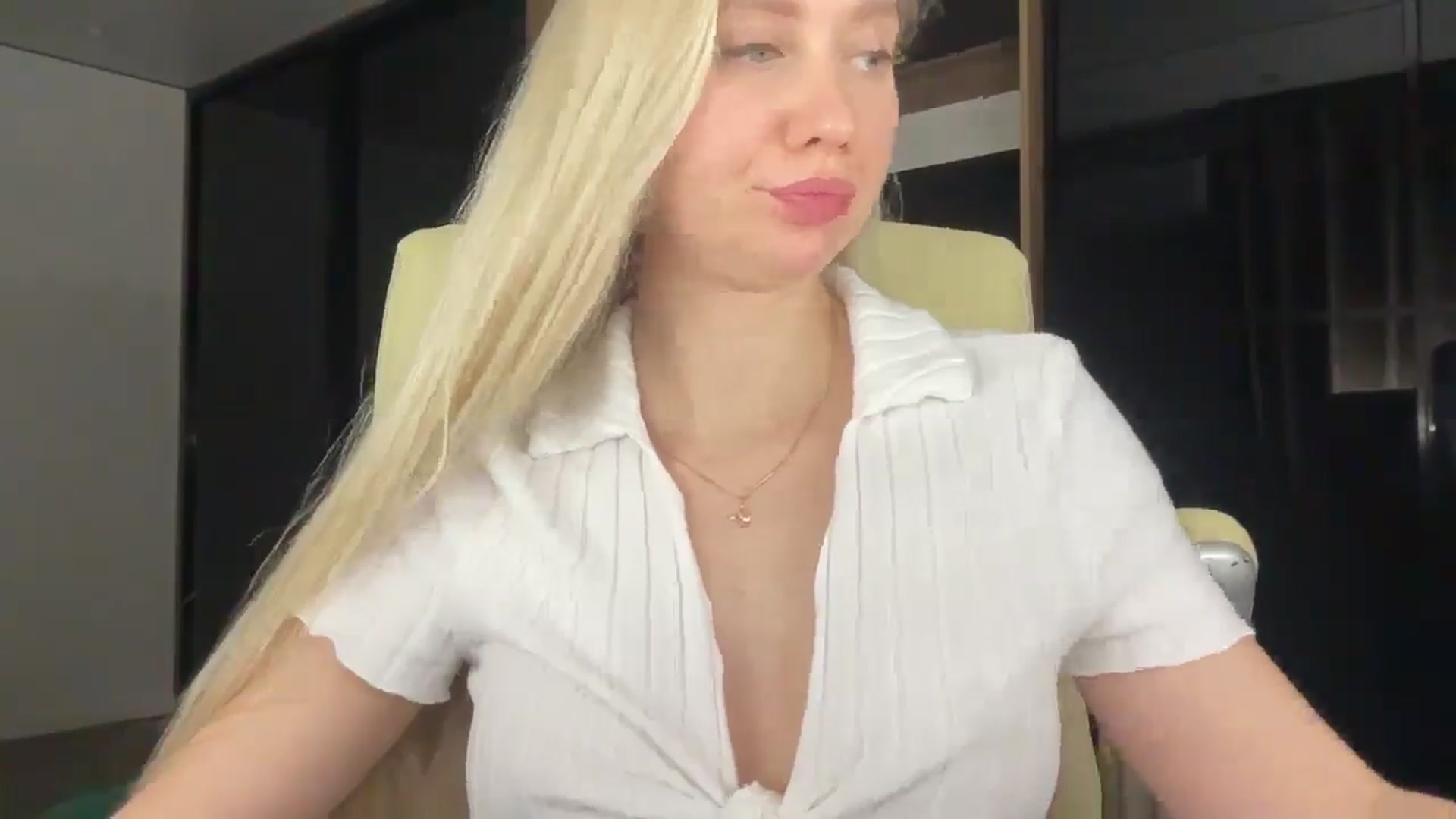 Gallery image thumbnail from Miss_Sylvia's myfreecams stream on, 04/26/2026, 18:07 image 18 of 20
