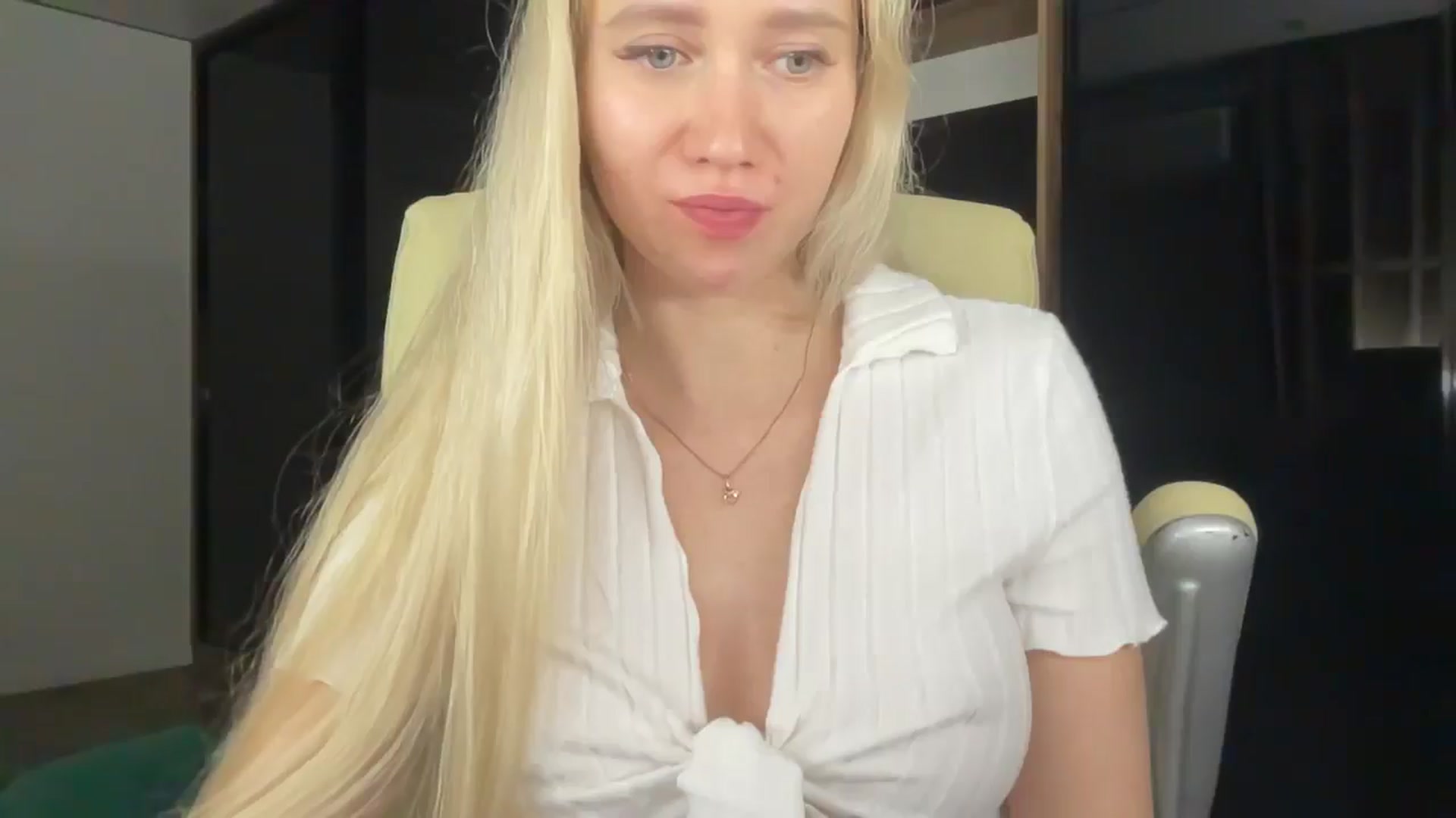Gallery image thumbnail from Miss_Sylvia's myfreecams stream on, 04/26/2026, 19:06 image 13 of 20