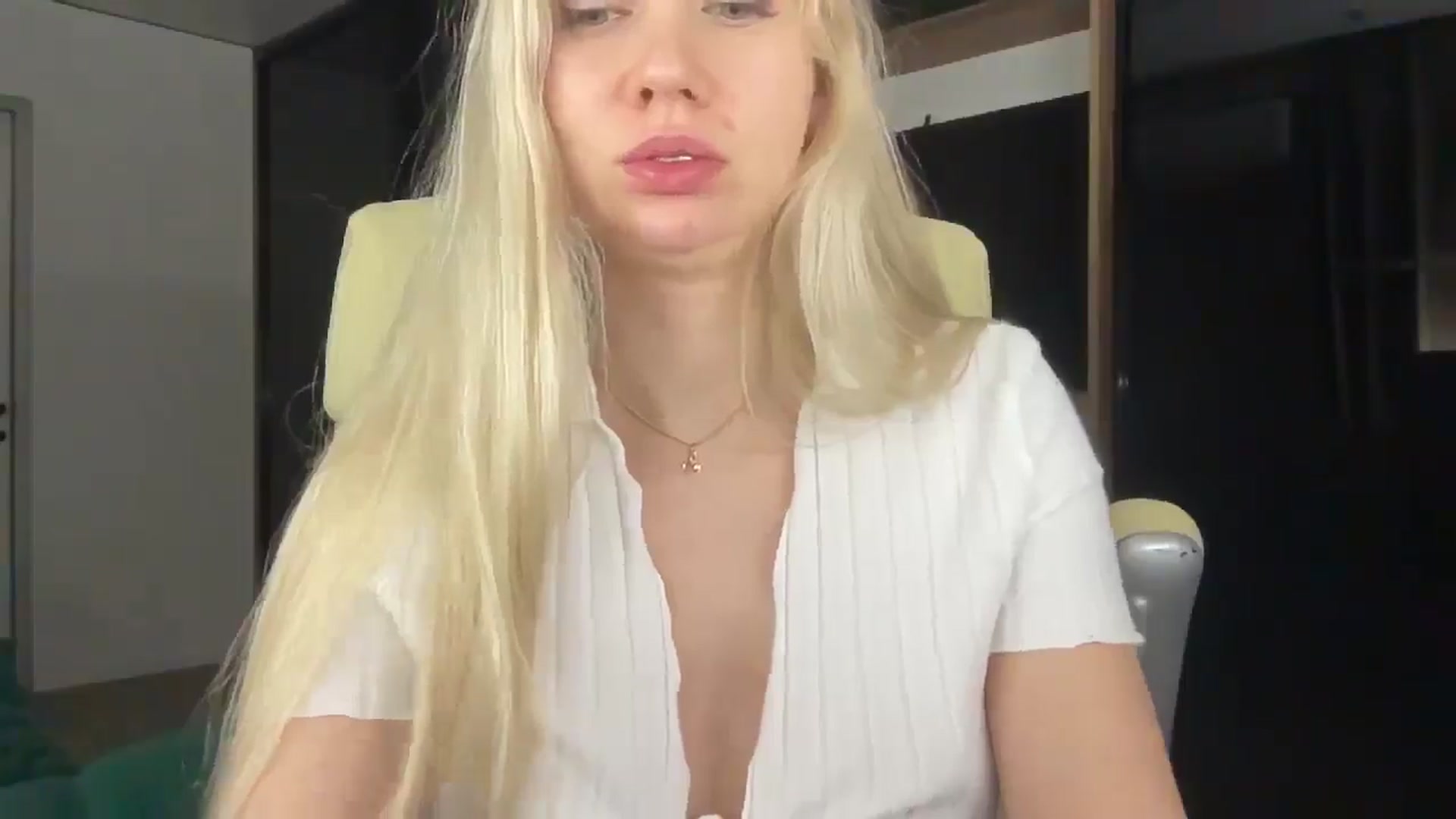Gallery image thumbnail from Miss_Sylvia's myfreecams stream on, 04/26/2026, 20:06 image 17 of 20