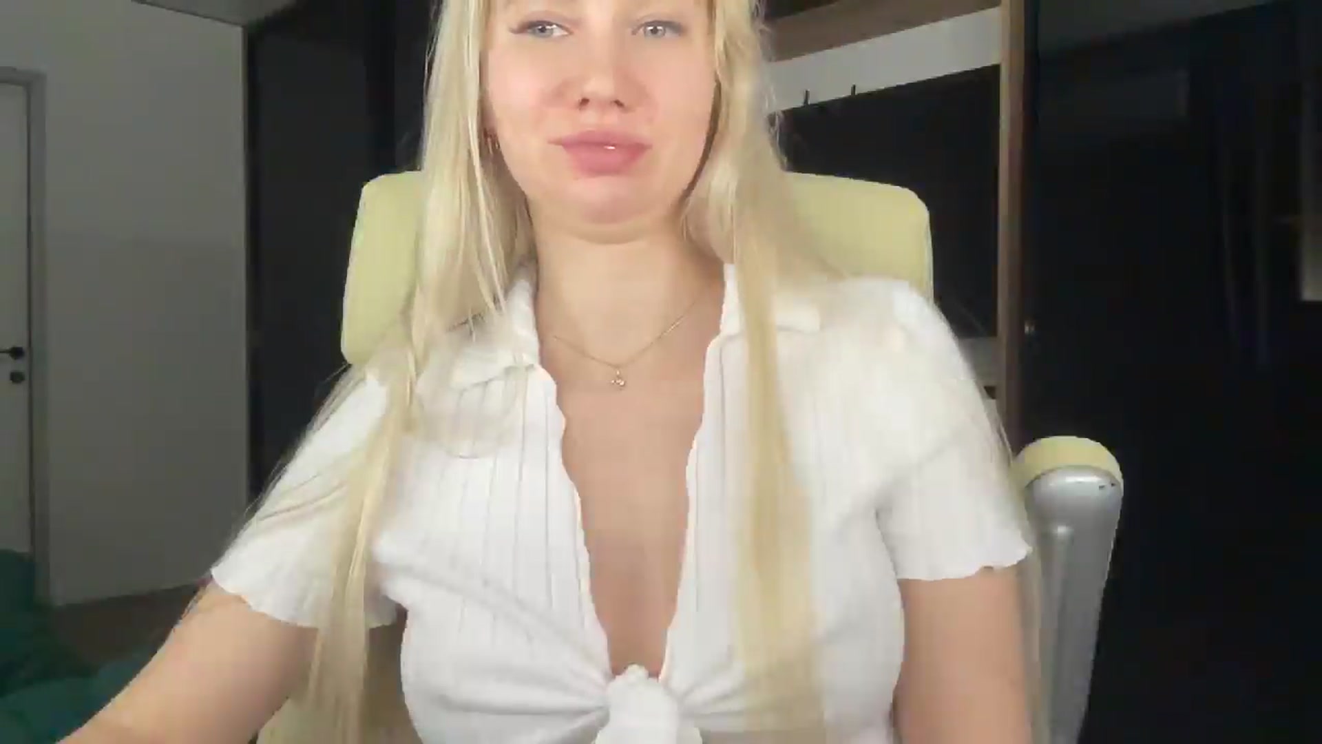 Gallery image thumbnail from Miss_Sylvia's myfreecams stream on, 04/26/2026, 20:06 image 4 of 20