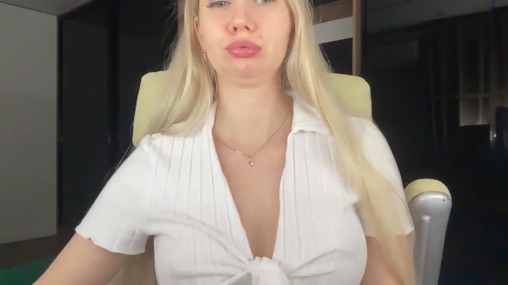 Gallery image thumbnail from Miss_Sylvia's myfreecams stream on, 04/26/2026, 20:46 image 7 of 20