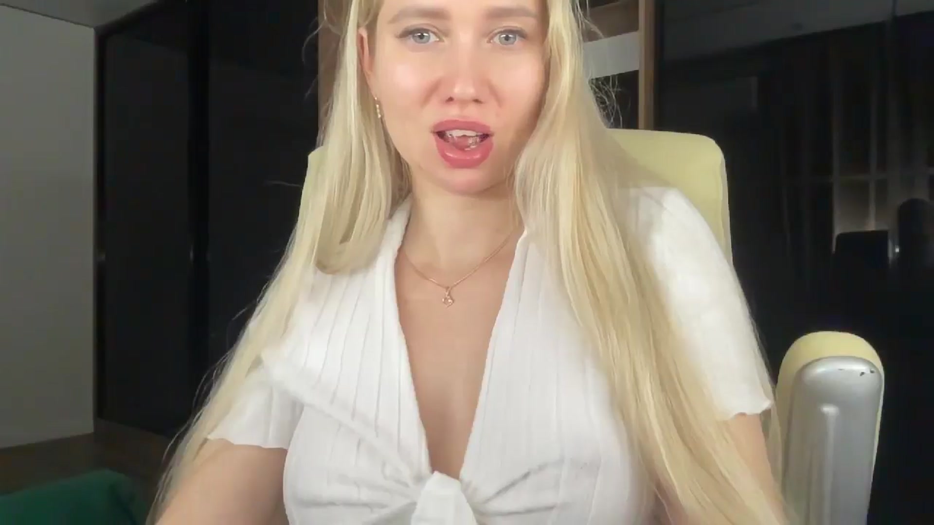 Gallery image thumbnail from Miss_Sylvia's myfreecams stream on, 04/26/2026, 20:46 image 15 of 20