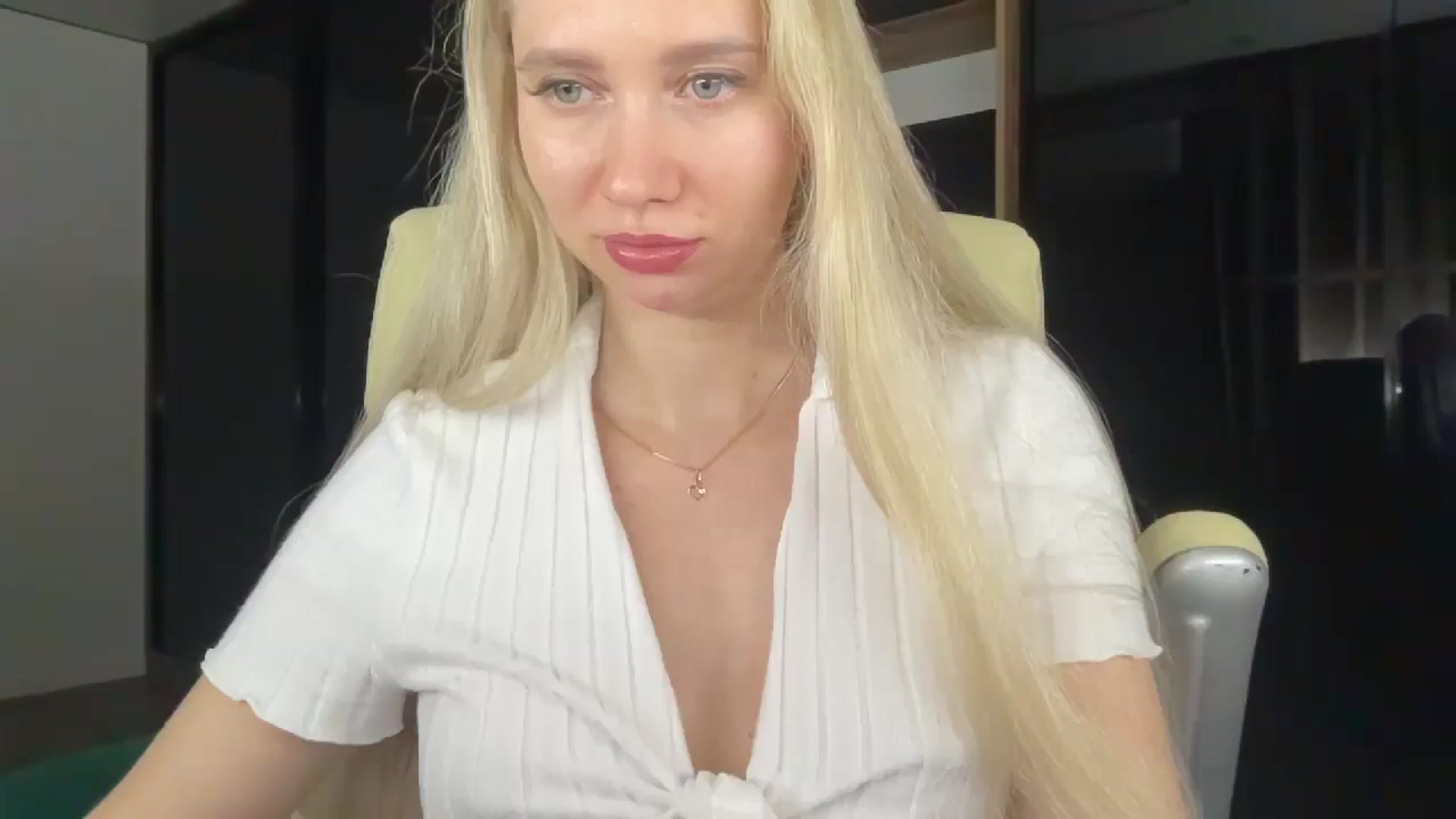 Gallery image thumbnail from Miss_Sylvia's myfreecams stream on, 04/26/2026, 20:46 image 12 of 20
