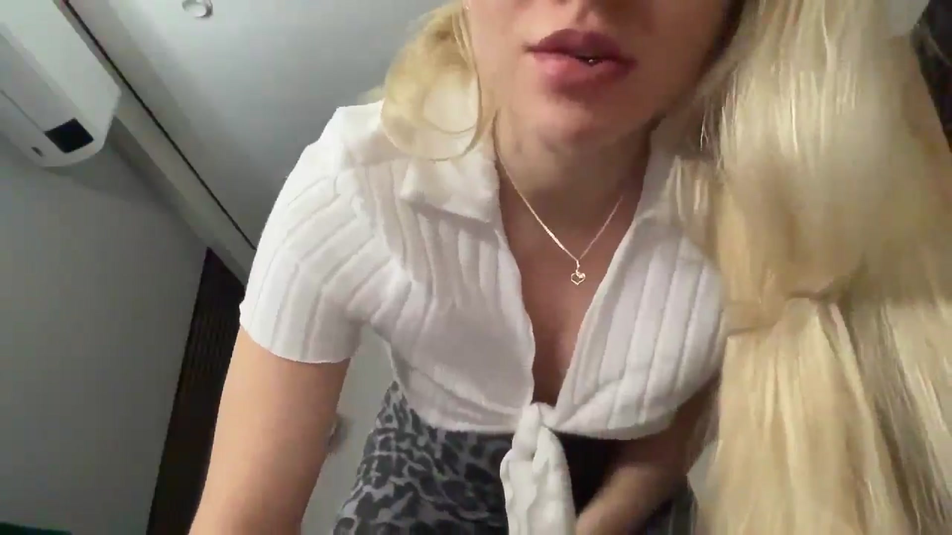 Gallery image thumbnail from Miss_Sylvia's myfreecams stream on, 04/26/2026, 21:34 image 16 of 20