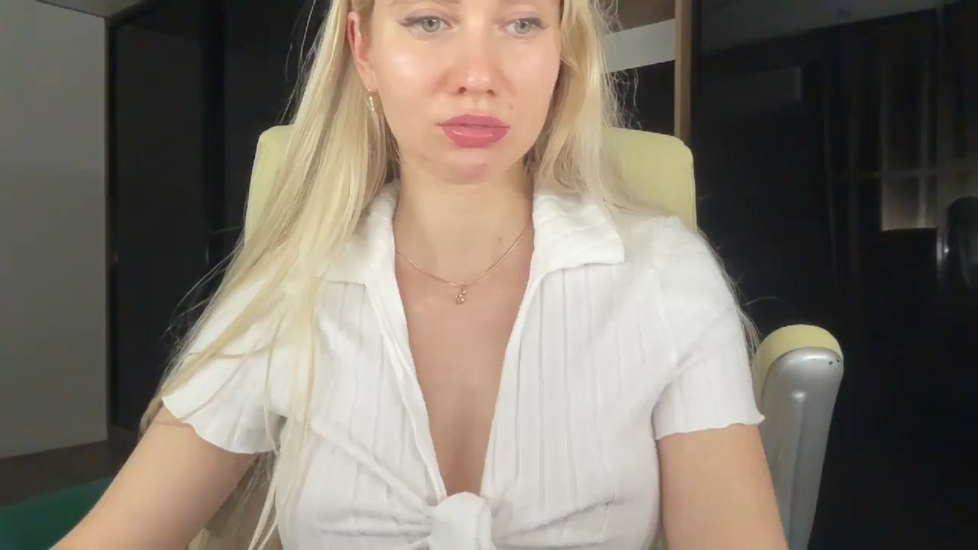 Gallery image thumbnail from Miss_Sylvia's myfreecams stream on, 04/26/2026, 21:34 image 2 of 20