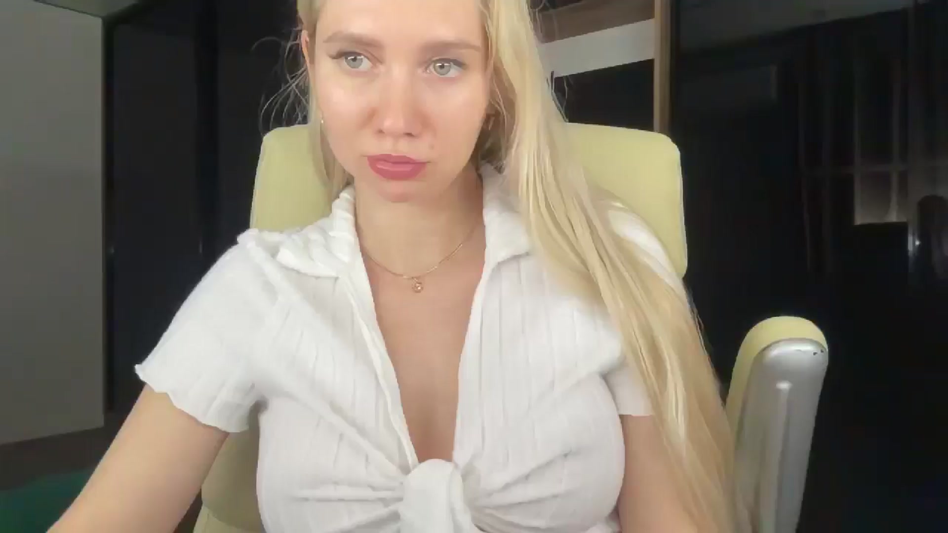 Gallery image thumbnail from Miss_Sylvia's myfreecams stream on, 04/26/2026, 21:34 image 11 of 20