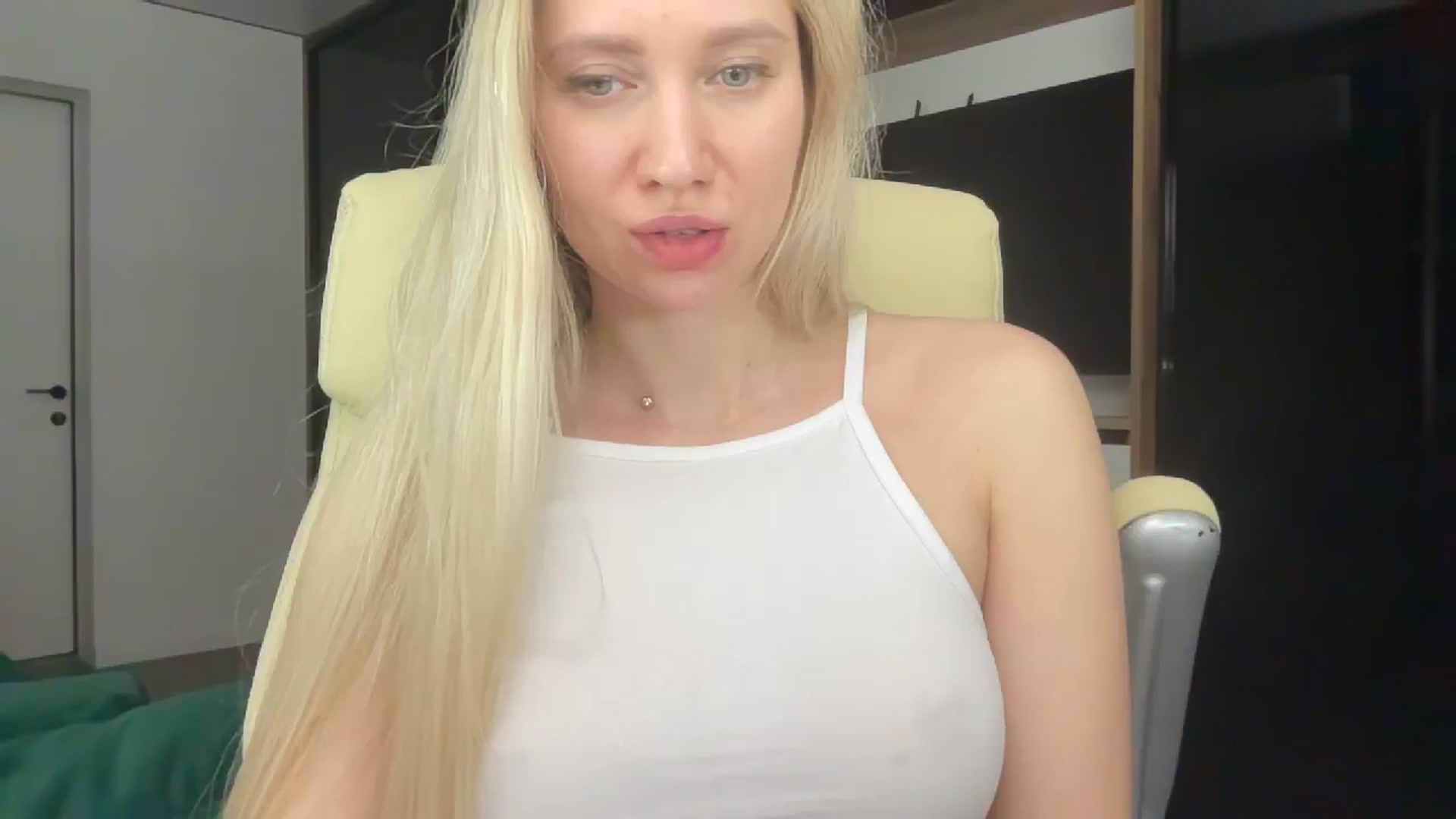Gallery image thumbnail from Miss_Sylvia's myfreecams stream on, 04/30/2026, 20:25 image 19 of 20