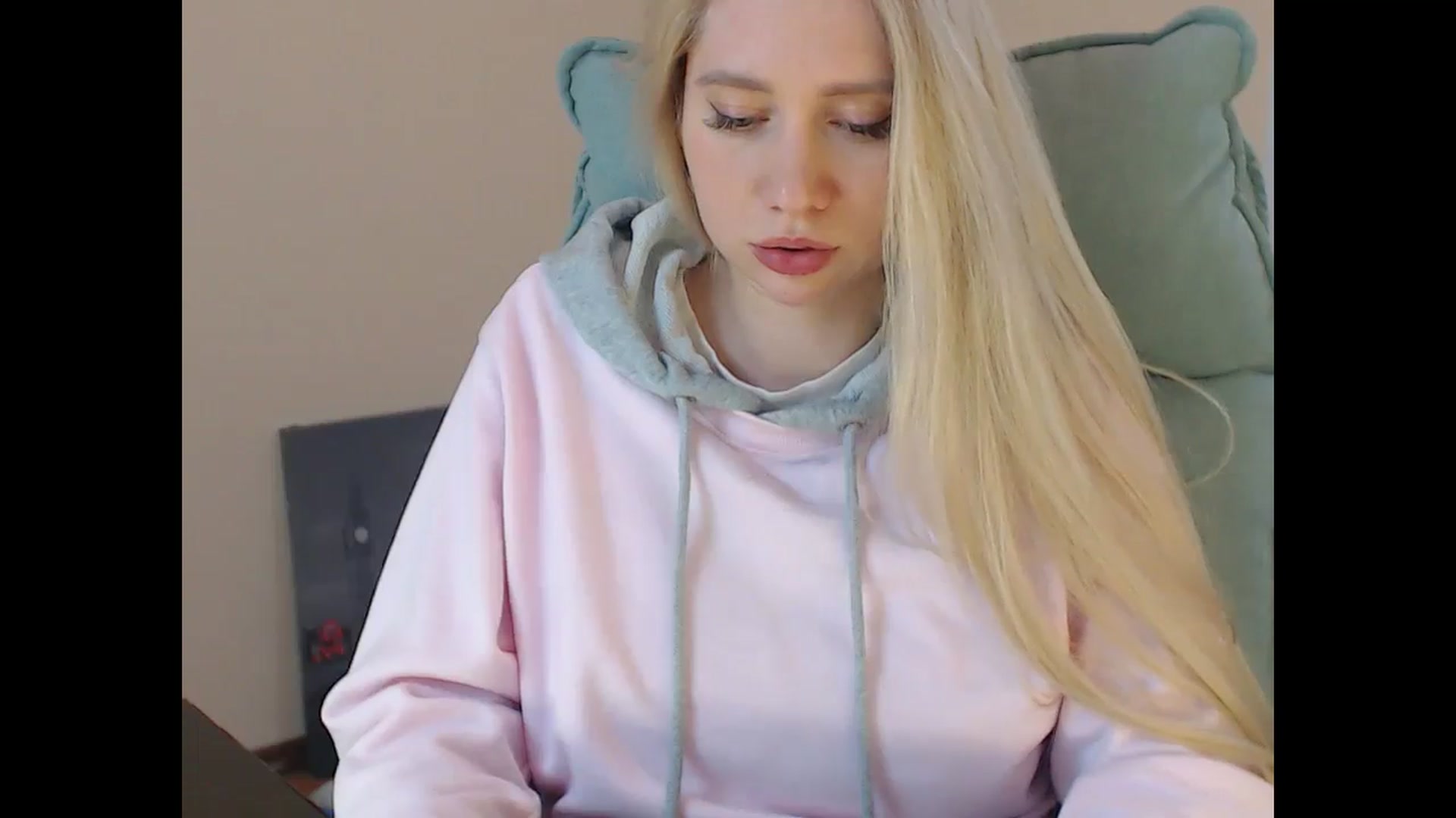 Gallery image thumbnail from Miss_Sylvia's myfreecams stream on, 05/01/2026, 16:55 image 20 of 20