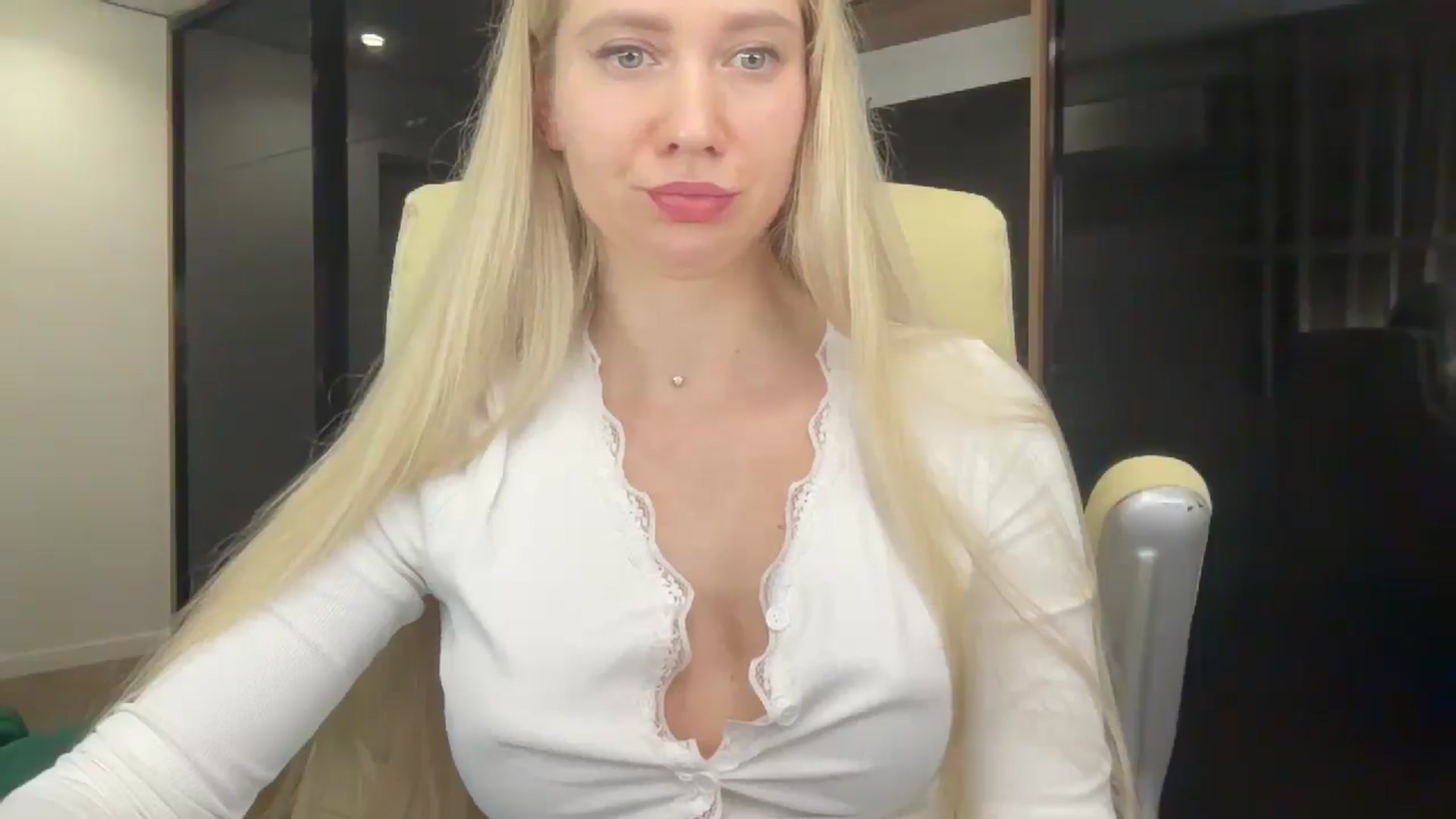 Gallery image thumbnail from Miss_Sylvia's myfreecams stream on, 05/02/2026, 20:50 image 10 of 20