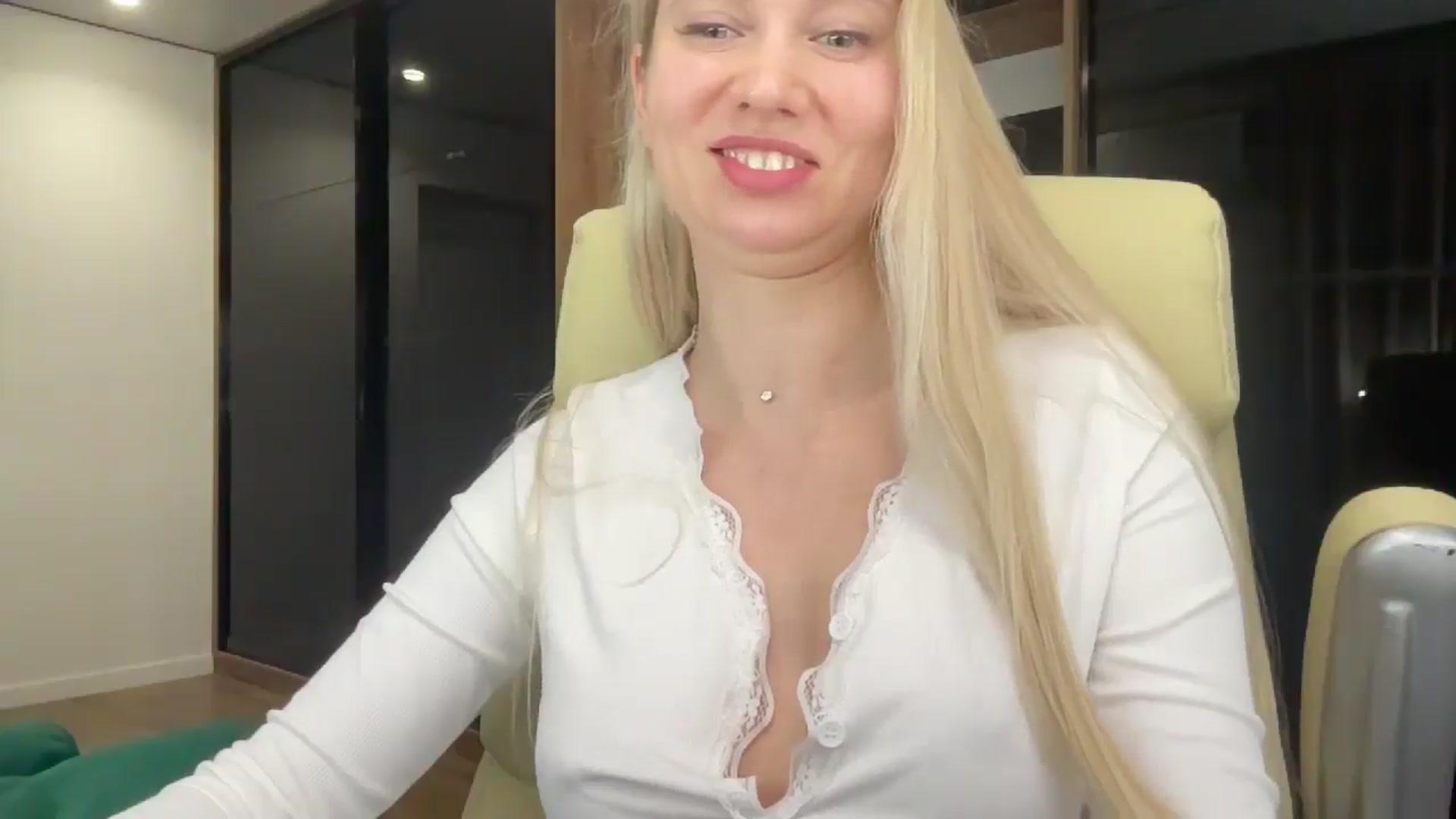 Gallery image thumbnail from Miss_Sylvia's myfreecams stream on, 05/02/2026, 20:50 image 19 of 20