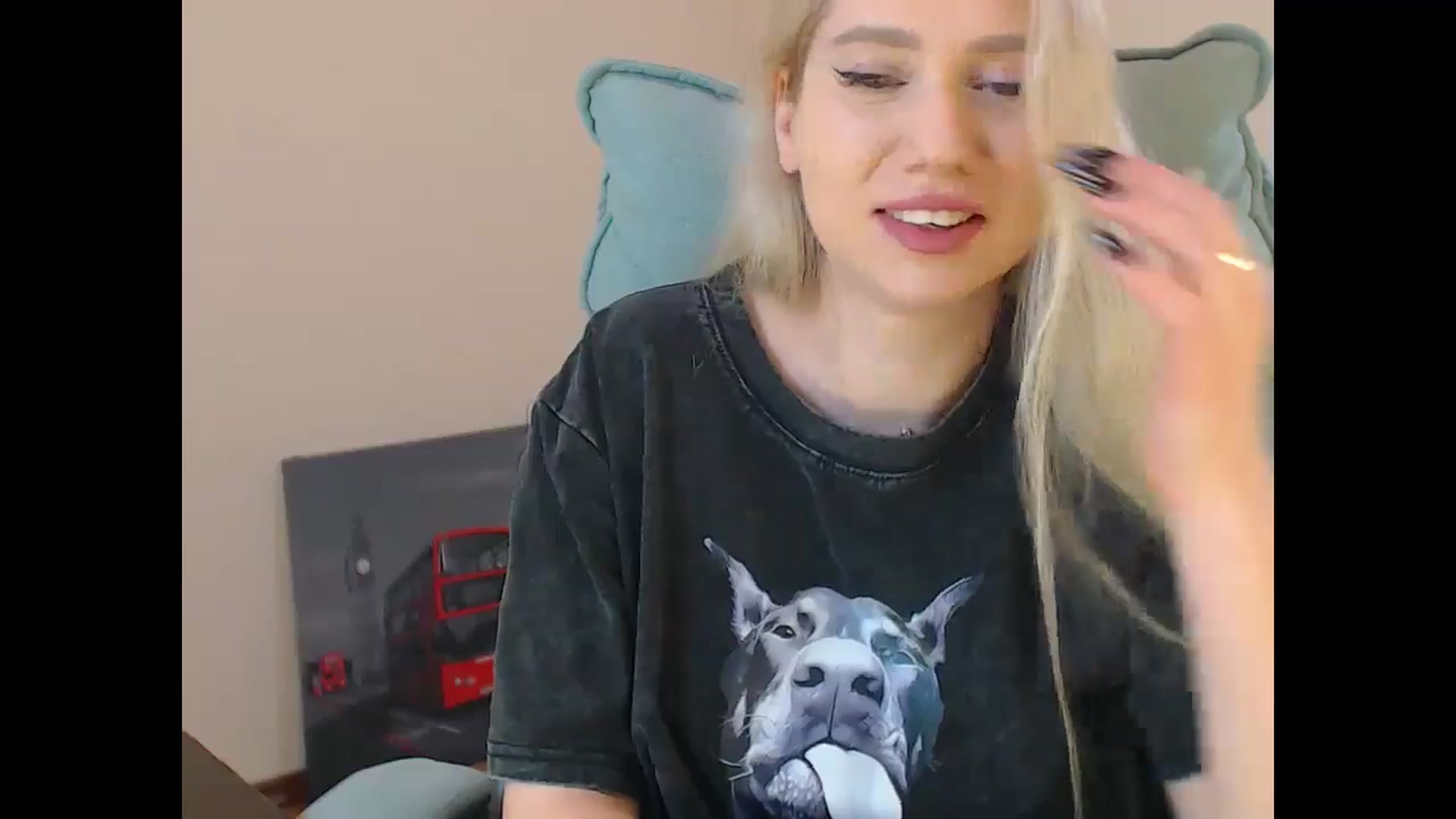 Gallery image thumbnail from Miss_Sylvia's myfreecams stream on, 05/04/2026, 18:39 image 5 of 20