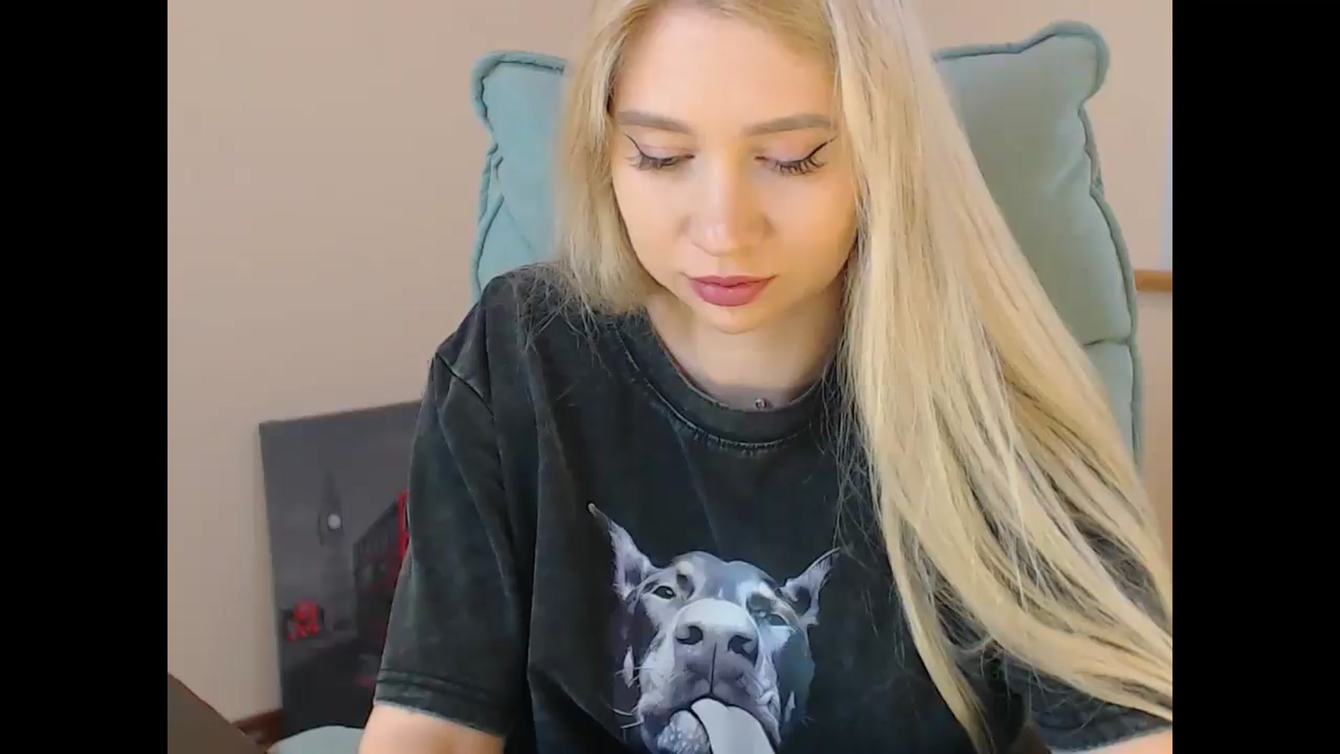 Gallery image thumbnail from Miss_Sylvia's myfreecams stream on, 05/04/2026, 18:39 image 2 of 20