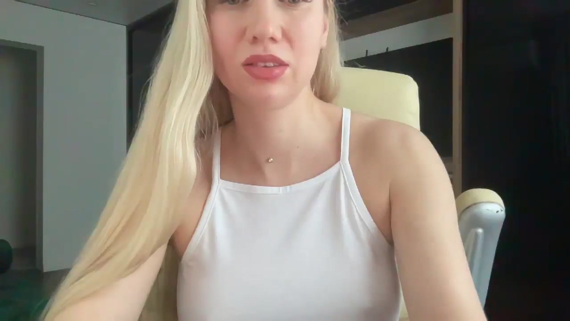 Gallery image thumbnail from Miss_Sylvia's myfreecams stream on, 05/05/2026, 17:13 image 10 of 20