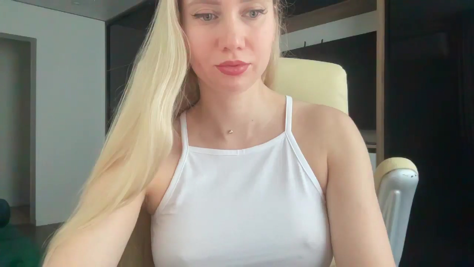 Gallery image thumbnail from Miss_Sylvia's myfreecams stream on, 05/05/2026, 17:13 image 8 of 20