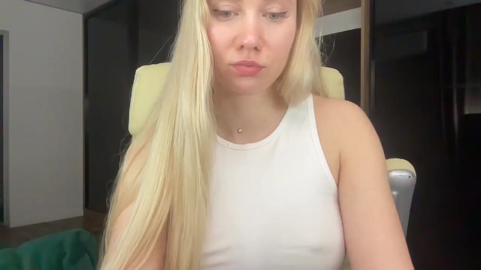 Gallery image thumbnail from Miss_Sylvia's myfreecams stream on, 05/06/2026, 24:02 image 12 of 20
