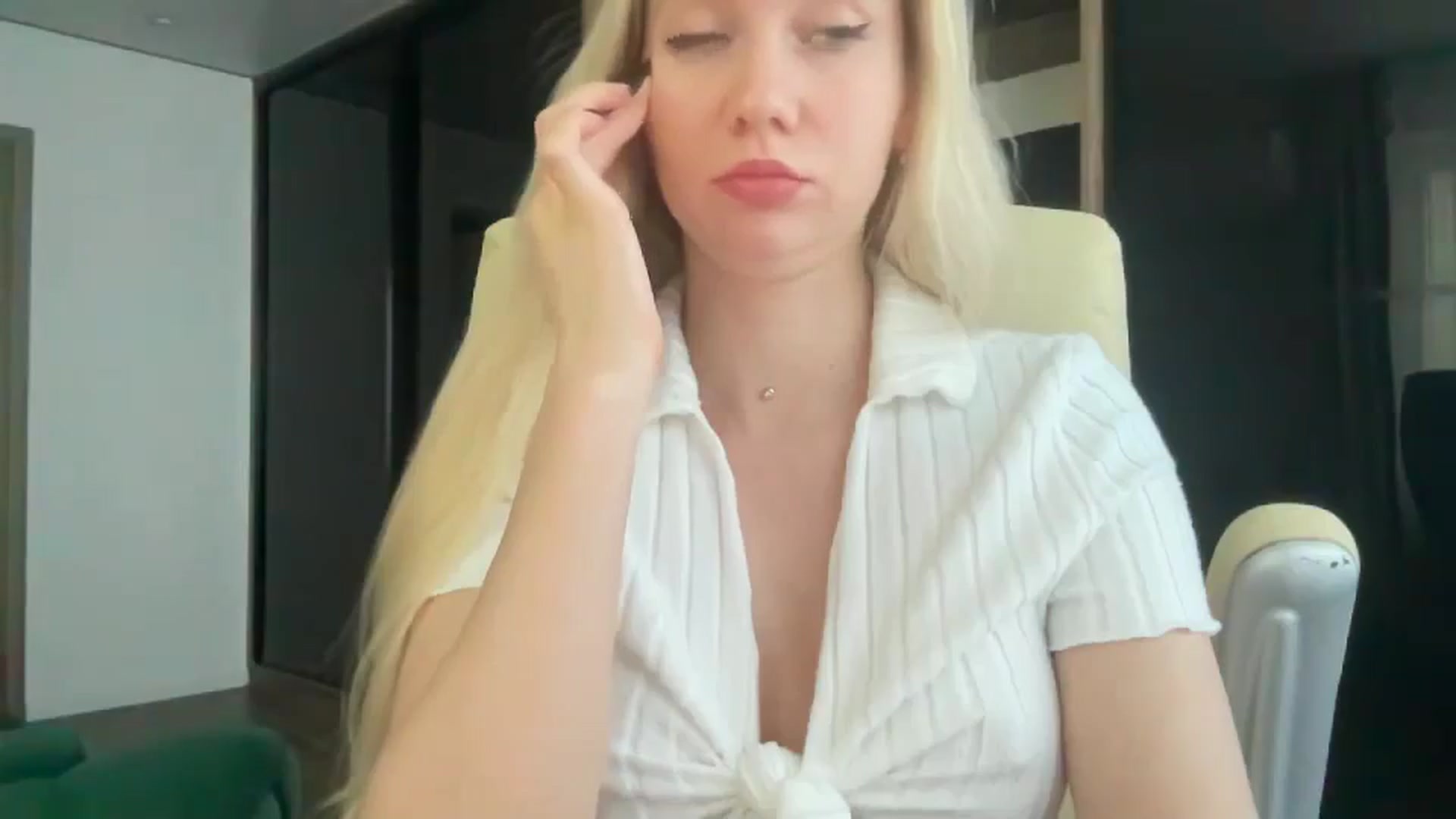 Gallery image thumbnail from Miss_Sylvia's myfreecams stream on, 05/07/2026, 15:49 image 7 of 20