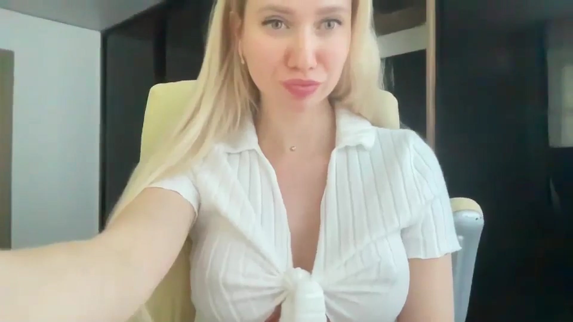 Gallery image thumbnail from Miss_Sylvia's myfreecams stream on, 05/07/2026, 15:49 image 20 of 20