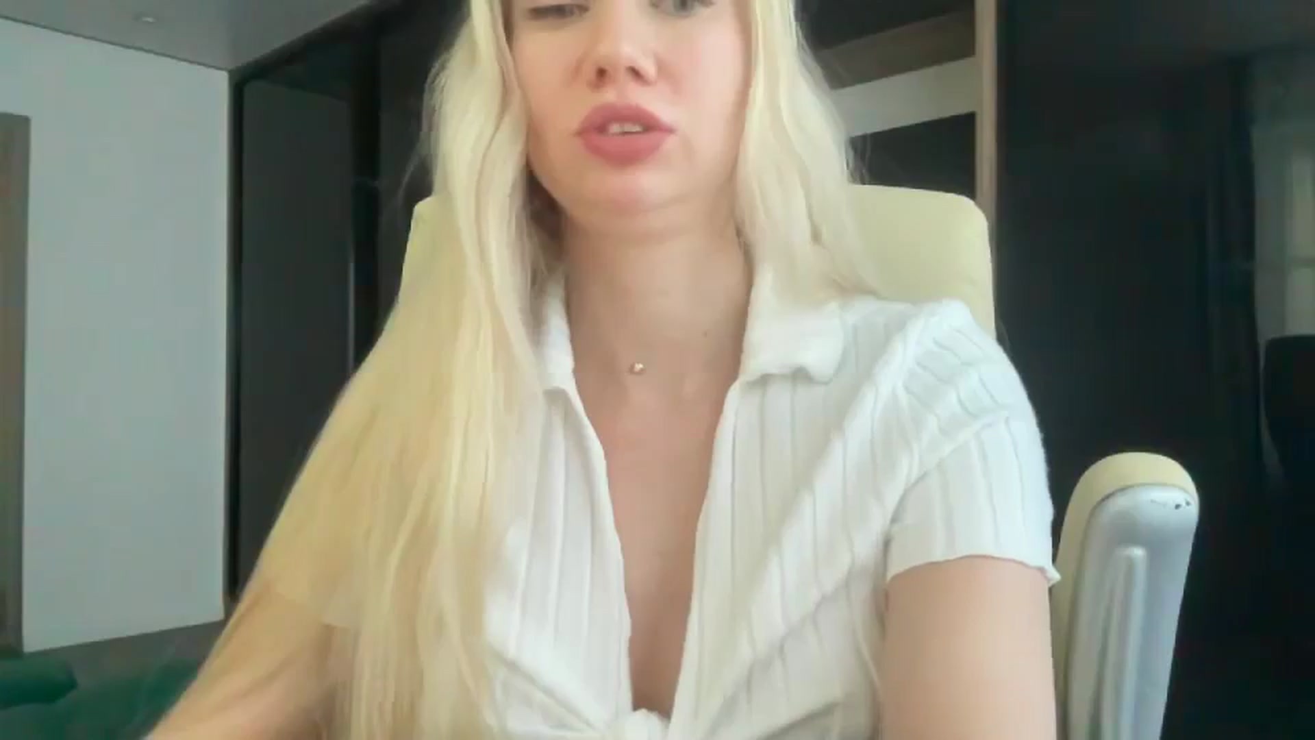 Gallery image thumbnail from Miss_Sylvia's myfreecams stream on, 05/07/2026, 15:49 image 15 of 20