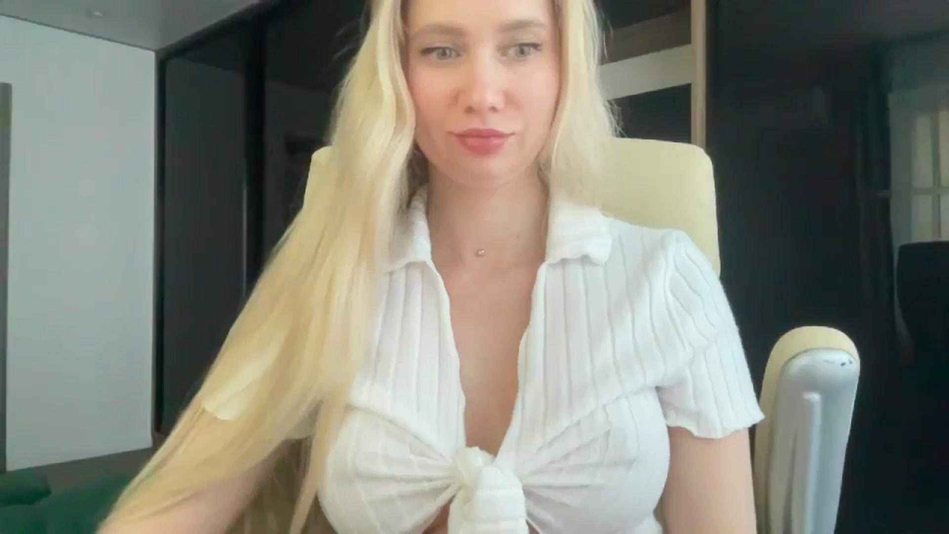 Gallery image thumbnail from Miss_Sylvia's myfreecams stream on, 05/07/2026, 15:49 image 5 of 20