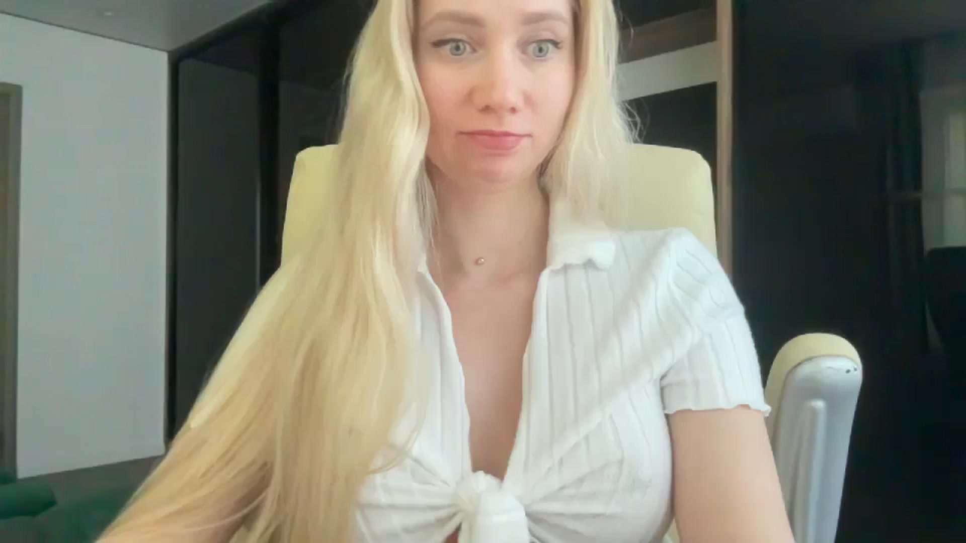 Gallery image thumbnail from Miss_Sylvia's myfreecams stream on, 05/07/2026, 15:49 image 10 of 20