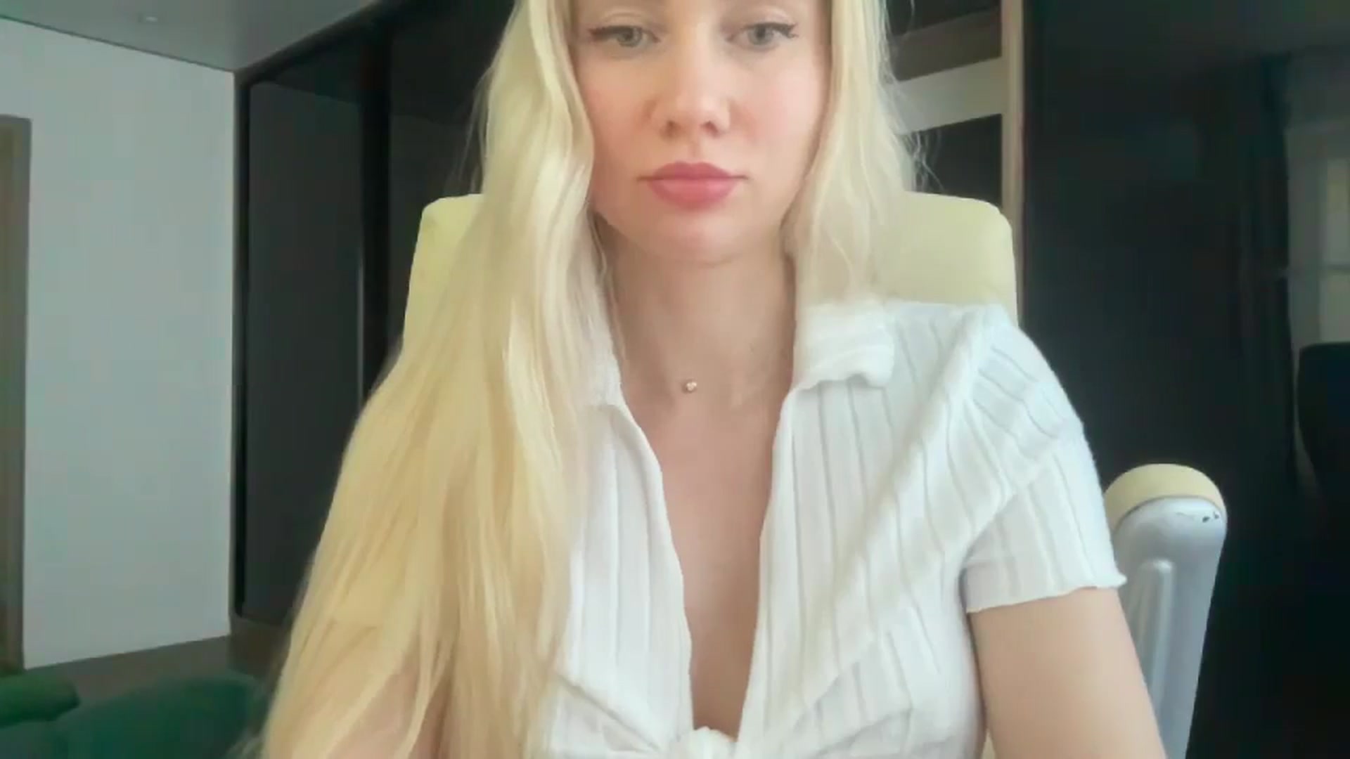 Gallery image thumbnail from Miss_Sylvia's myfreecams stream on, 05/07/2026, 15:49 image 13 of 20