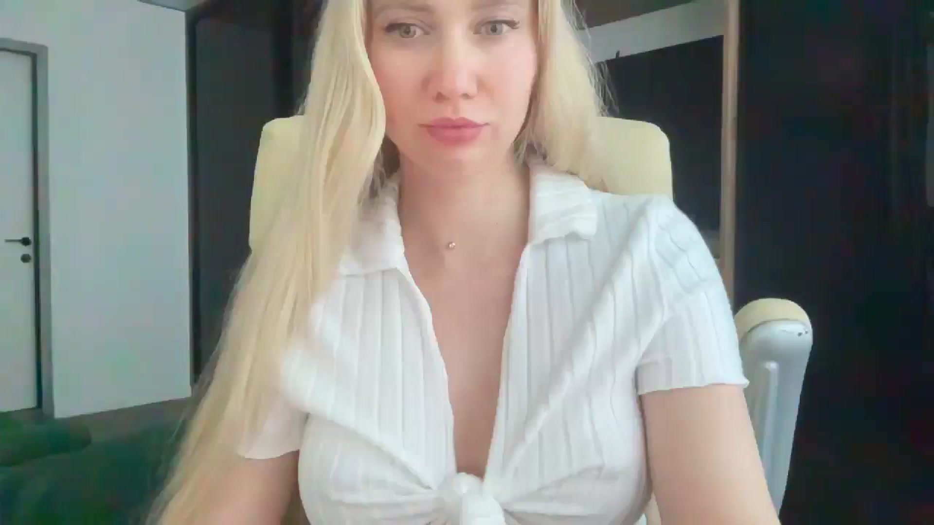 Gallery image thumbnail from Miss_Sylvia's myfreecams stream on, 05/07/2026, 16:58 image 15 of 20