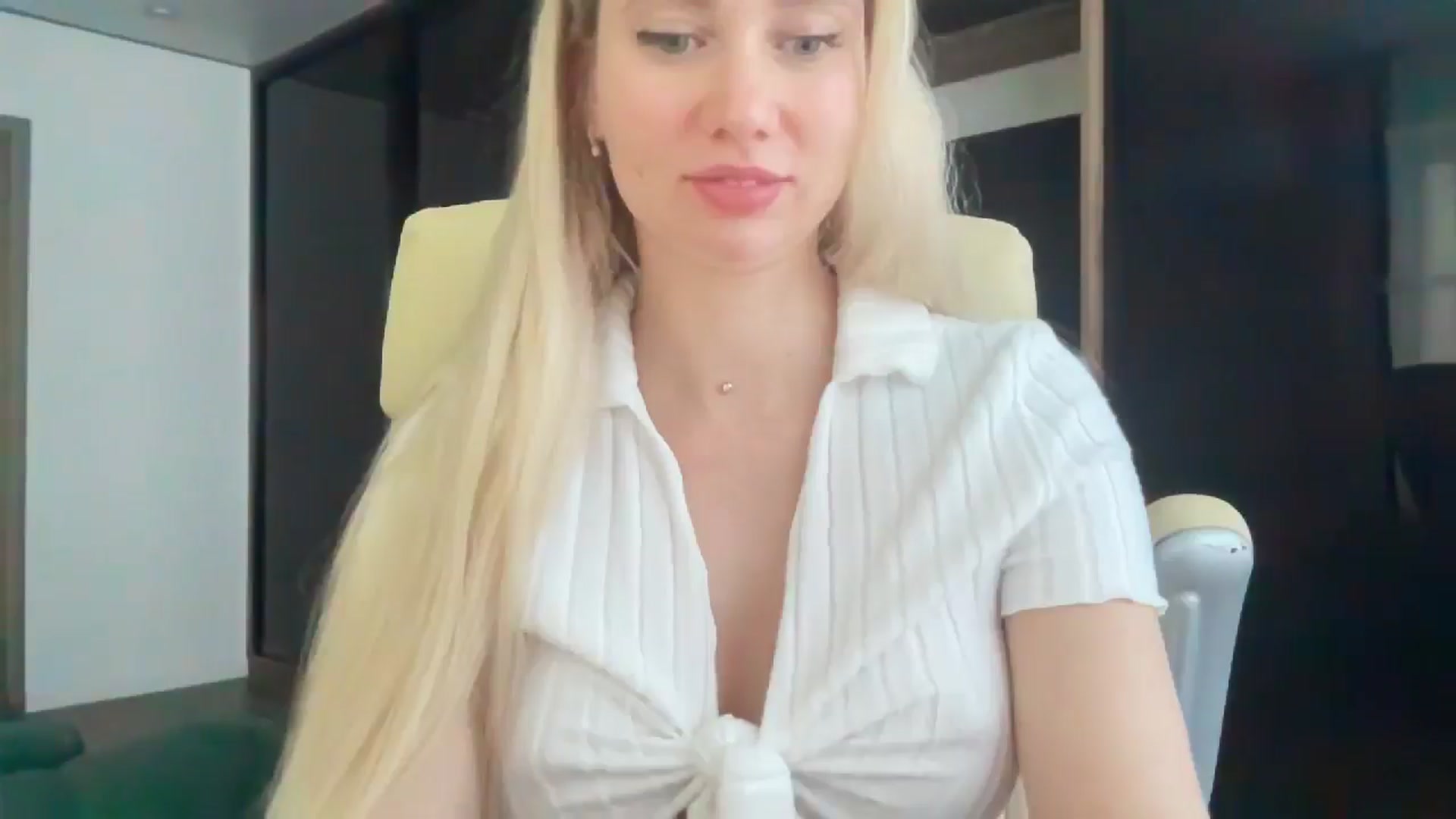 Gallery image thumbnail from Miss_Sylvia's myfreecams stream on, 05/07/2026, 16:58 image 2 of 20