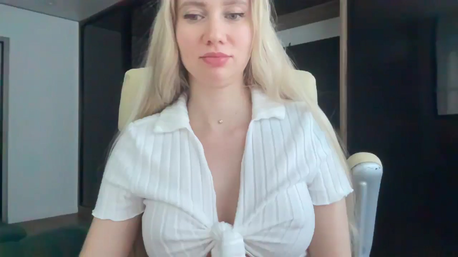 Gallery image thumbnail from Miss_Sylvia's myfreecams stream on, 05/07/2026, 16:58 image 4 of 20
