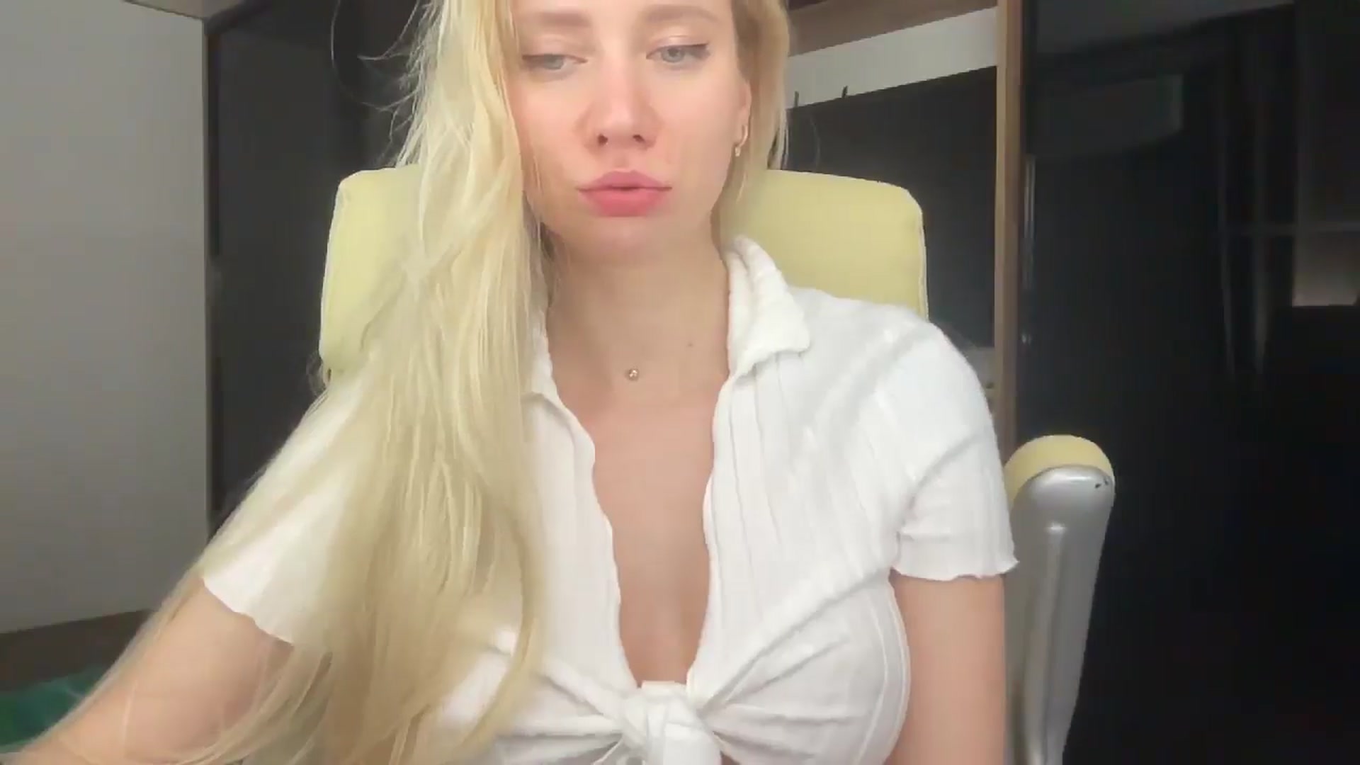 Gallery image thumbnail from Miss_Sylvia's myfreecams stream on, 05/07/2026, 22:41 image 6 of 20