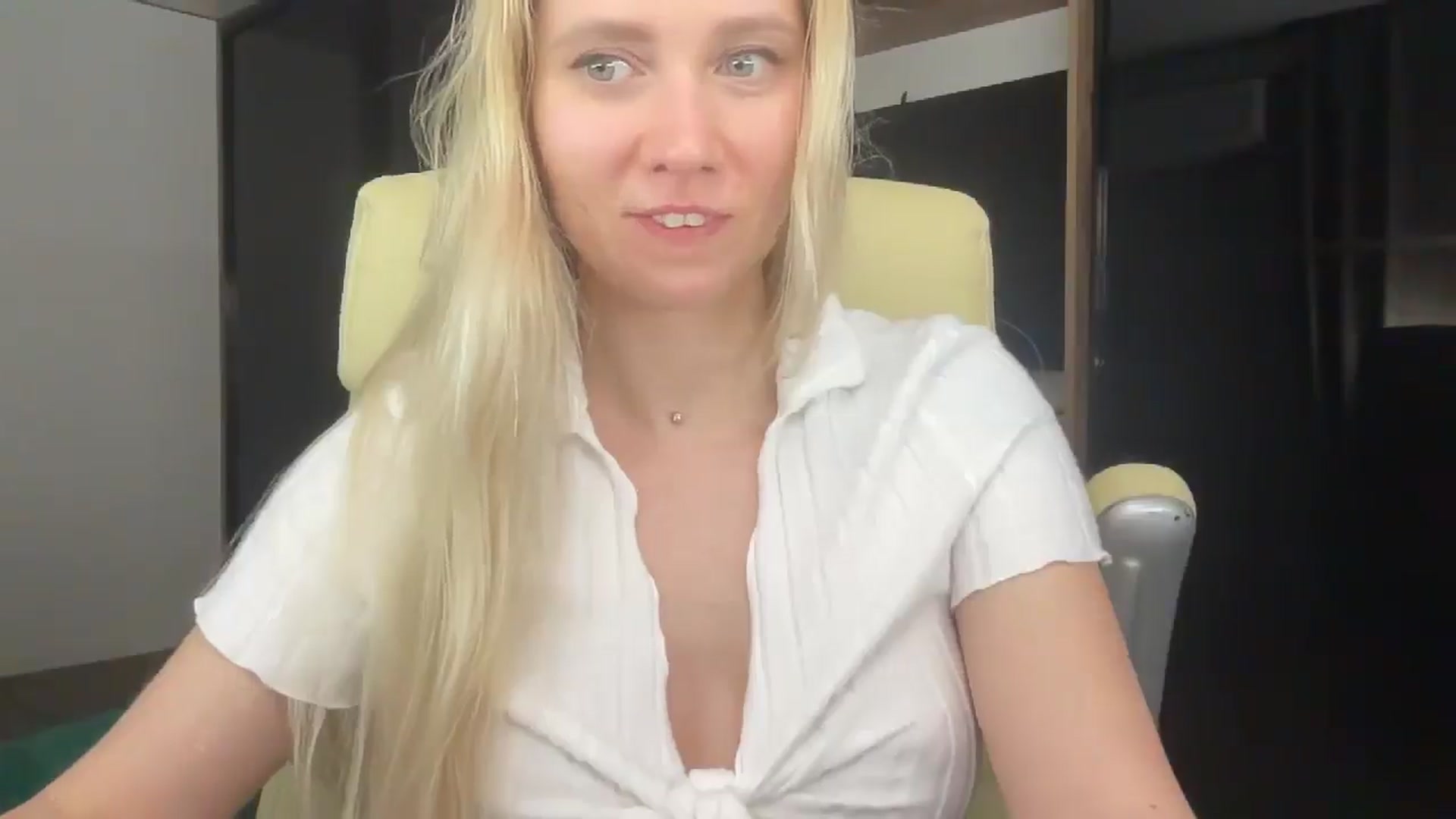 Gallery image thumbnail from Miss_Sylvia's myfreecams stream on, 05/07/2026, 22:41 image 4 of 20