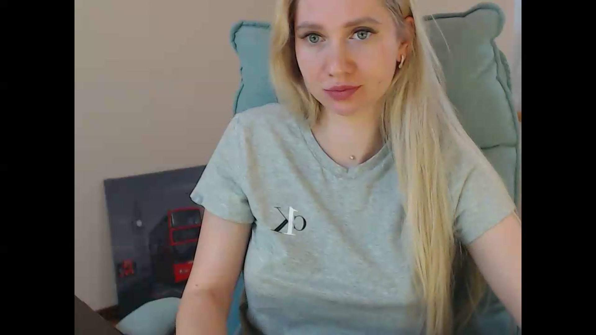 Gallery image thumbnail from Miss_Sylvia's myfreecams stream on, 05/08/2026, 15:37 image 18 of 20