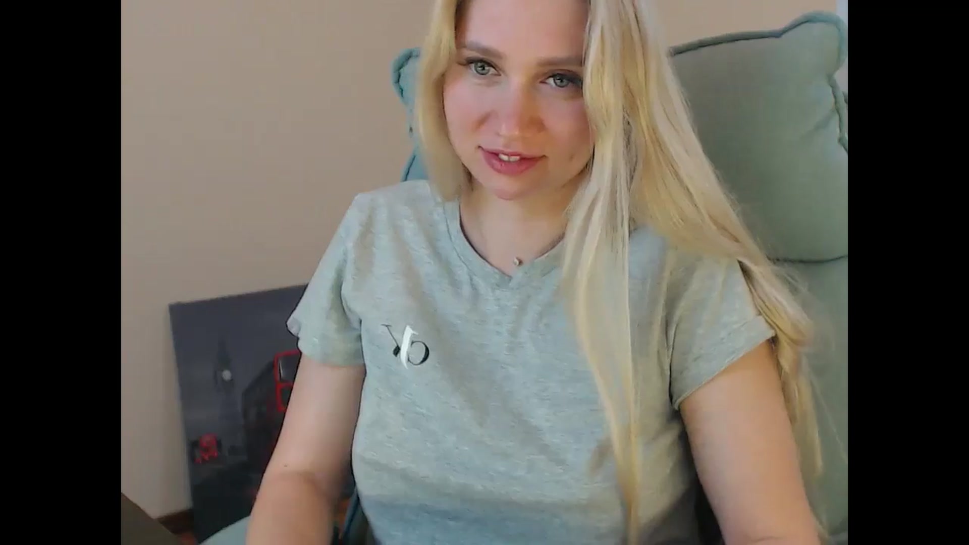 Gallery image thumbnail from Miss_Sylvia's myfreecams stream on, 05/08/2026, 19:27 image 4 of 20