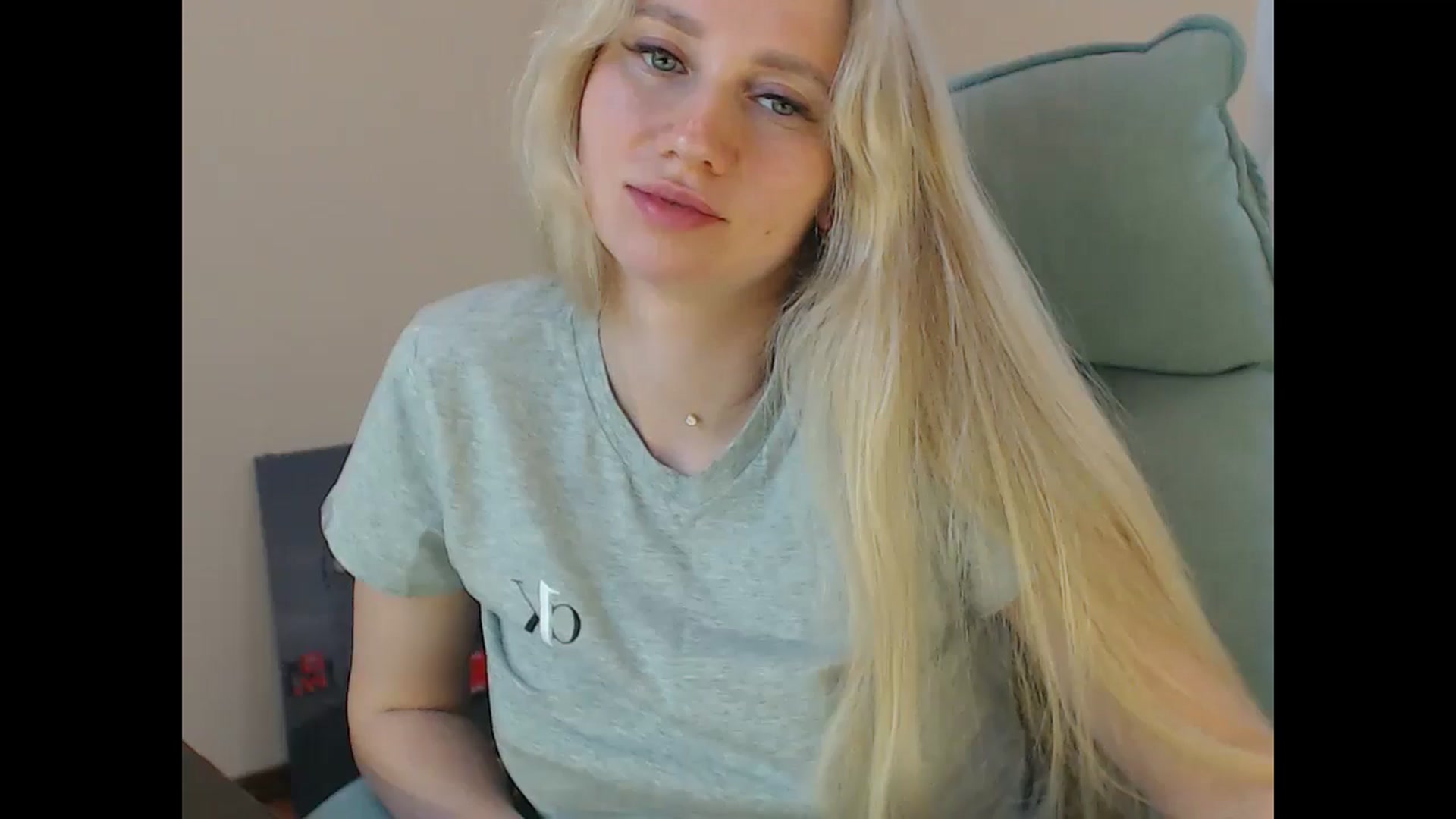 Gallery image thumbnail from Miss_Sylvia's myfreecams stream on, 05/08/2026, 19:27 image 15 of 20