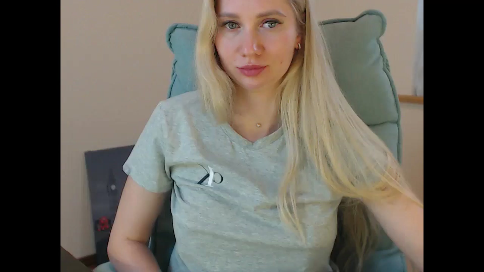 Gallery image thumbnail from Miss_Sylvia's myfreecams stream on, 05/08/2026, 19:27 image 5 of 20