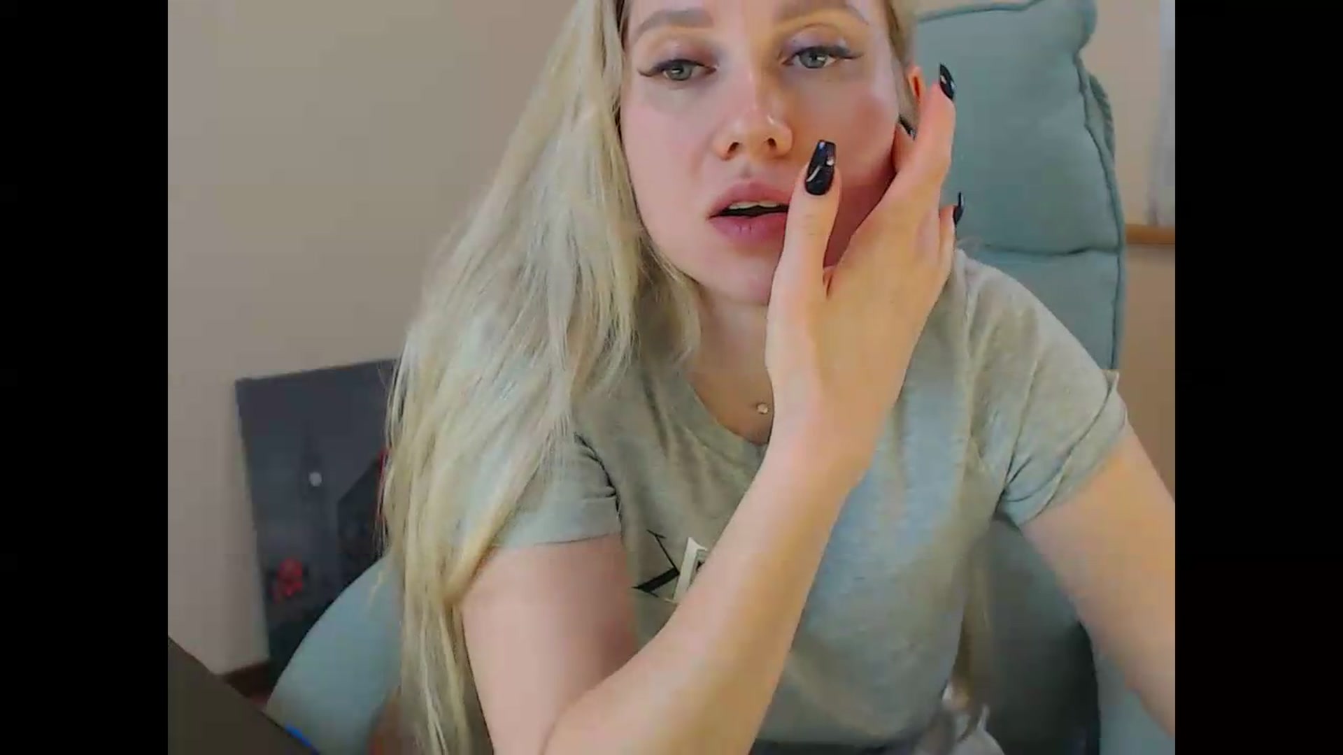Gallery image thumbnail from Miss_Sylvia's myfreecams stream on, 05/08/2026, 20:17 image 9 of 20