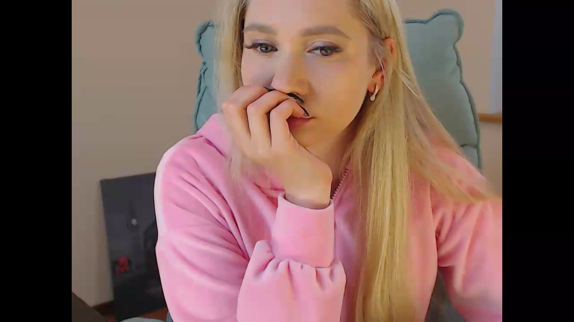 Gallery image thumbnail from Miss_Sylvia's myfreecams stream on, 05/11/2026, 17:59 image 8 of 20