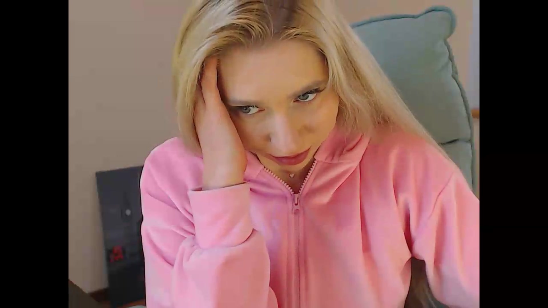 Gallery image thumbnail from Miss_Sylvia's myfreecams stream on, 05/11/2026, 17:59 image 4 of 20