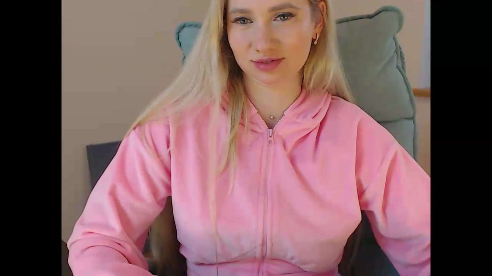 Gallery image thumbnail from Miss_Sylvia's myfreecams stream on, 05/11/2026, 19:25 image 19 of 20