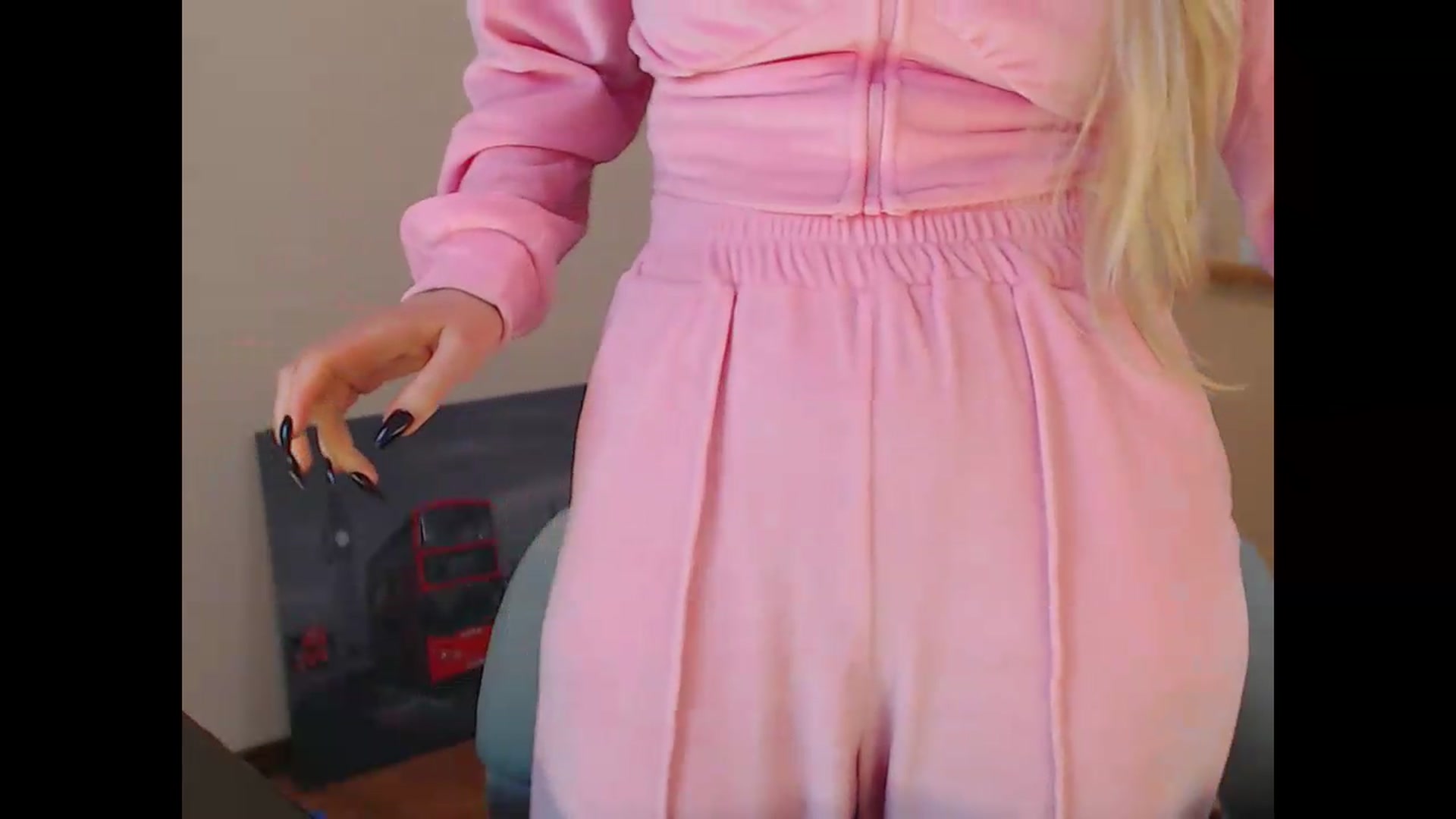 Gallery image thumbnail from Miss_Sylvia's myfreecams stream on, 05/11/2026, 19:25 image 9 of 20