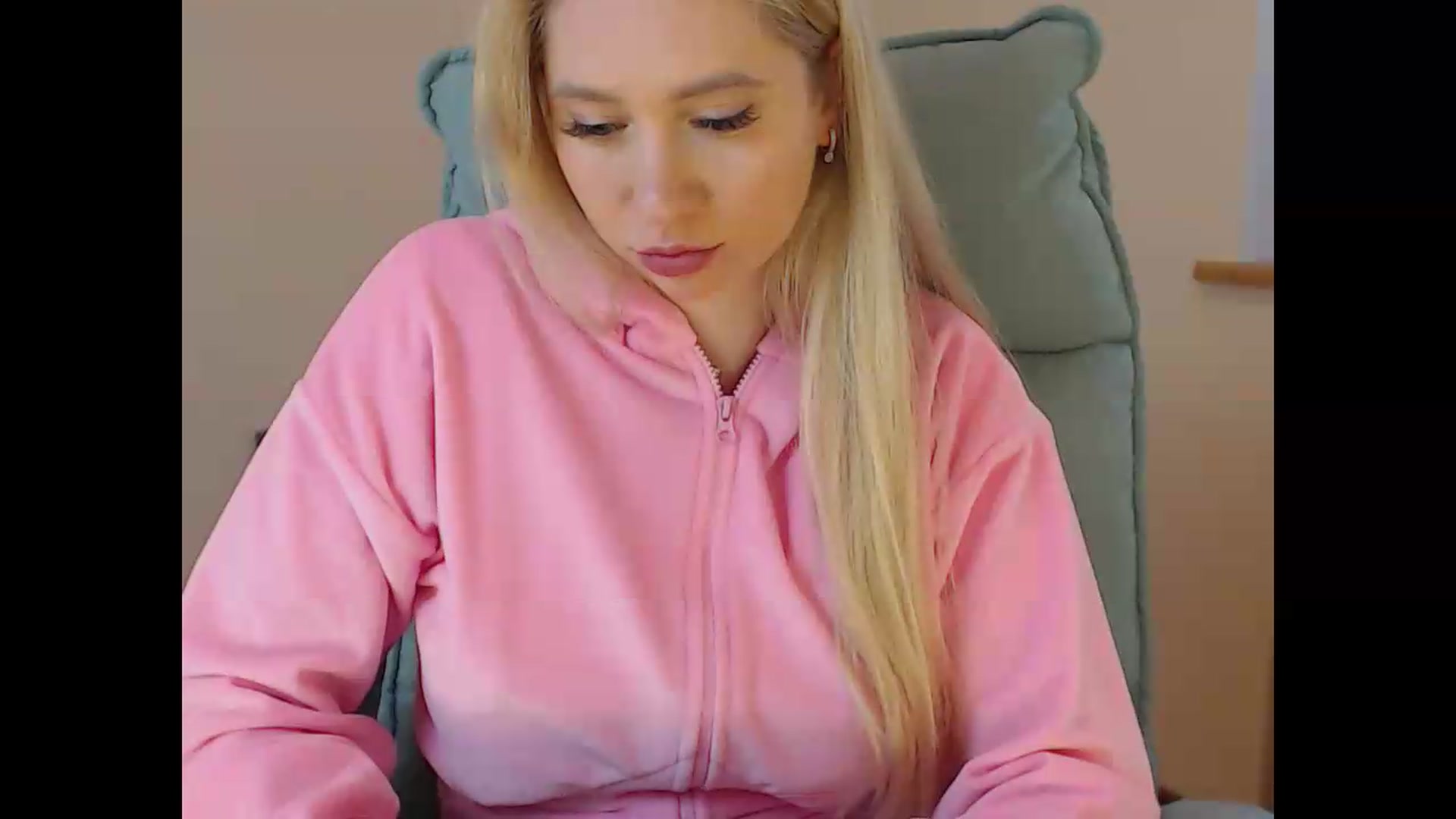 Gallery image thumbnail from Miss_Sylvia's myfreecams stream on, 05/11/2026, 19:25 image 2 of 20