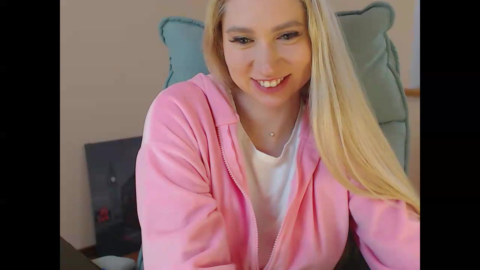 Gallery image thumbnail from Miss_Sylvia's myfreecams stream on, 05/11/2026, 20:15 image 17 of 20