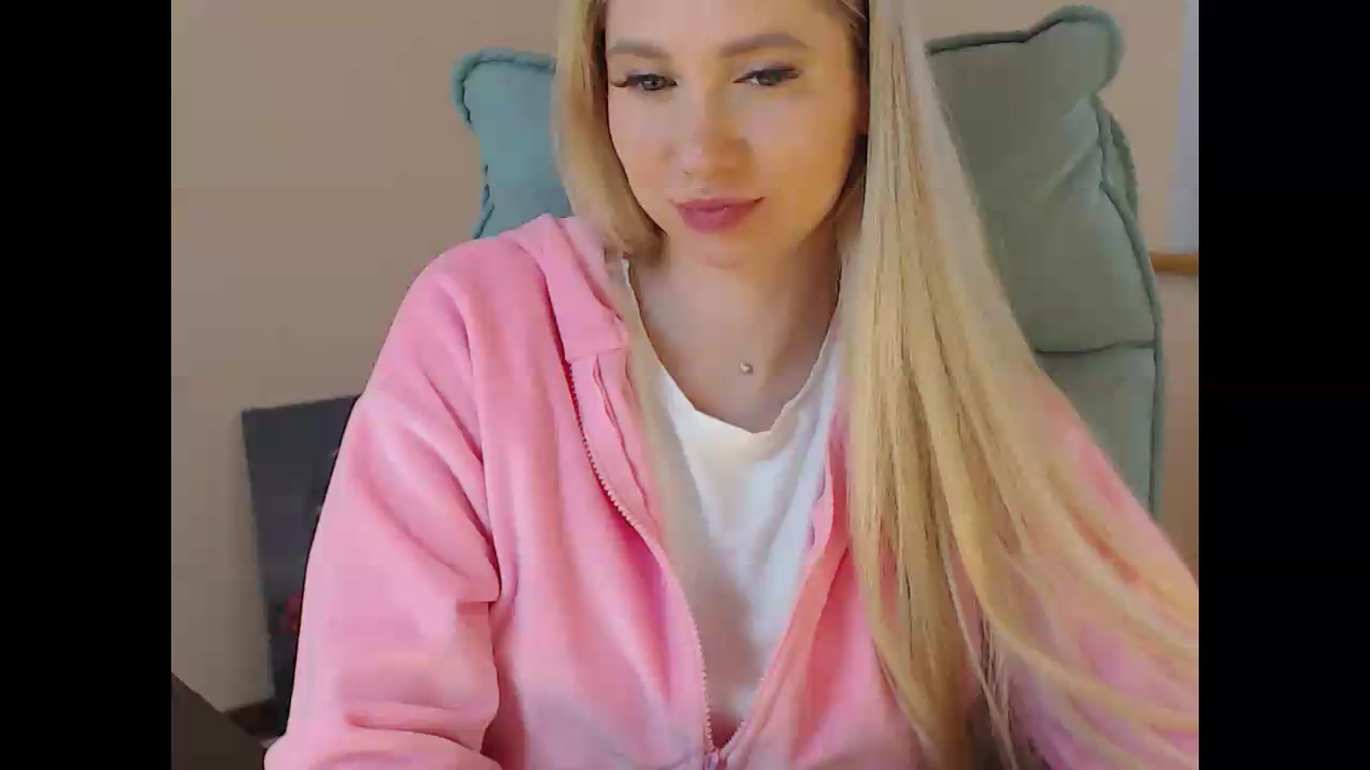 Gallery image thumbnail from Miss_Sylvia's myfreecams stream on, 05/11/2026, 20:15 image 18 of 20