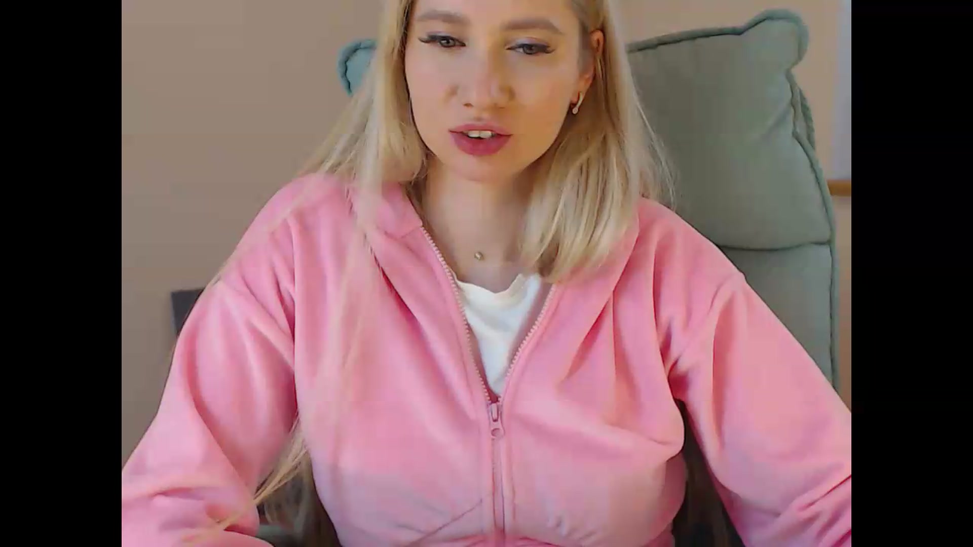 Gallery image thumbnail from Miss_Sylvia's myfreecams stream on, 05/11/2026, 20:15 image 4 of 20