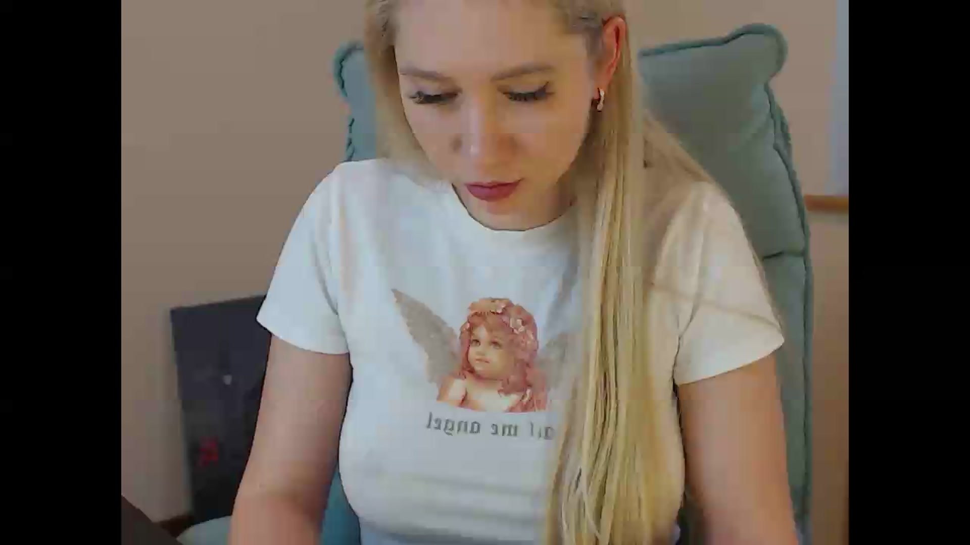 Gallery image thumbnail from Miss_Sylvia's myfreecams stream on, 05/12/2026, 17:12 image 1 of 20