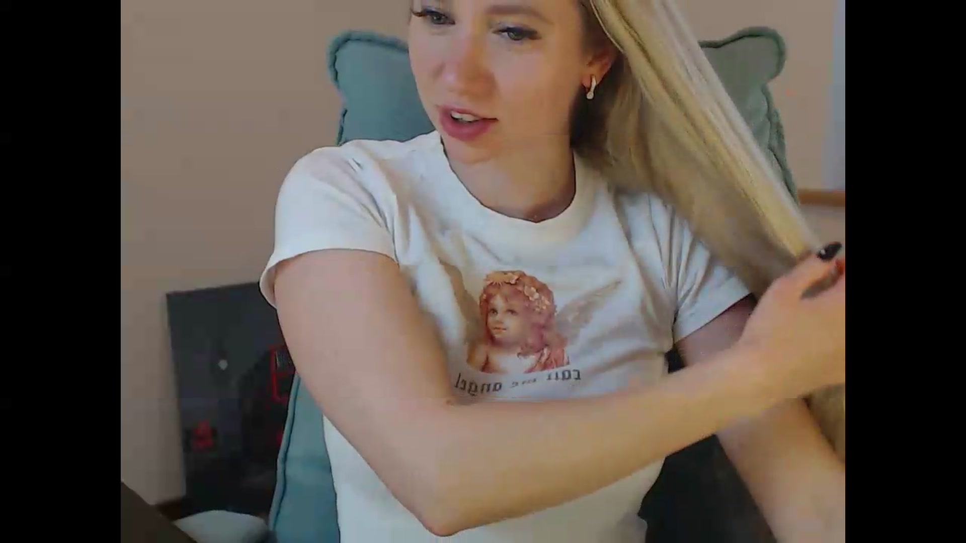 Gallery image thumbnail from Miss_Sylvia's myfreecams stream on, 05/12/2026, 19:30 image 17 of 20